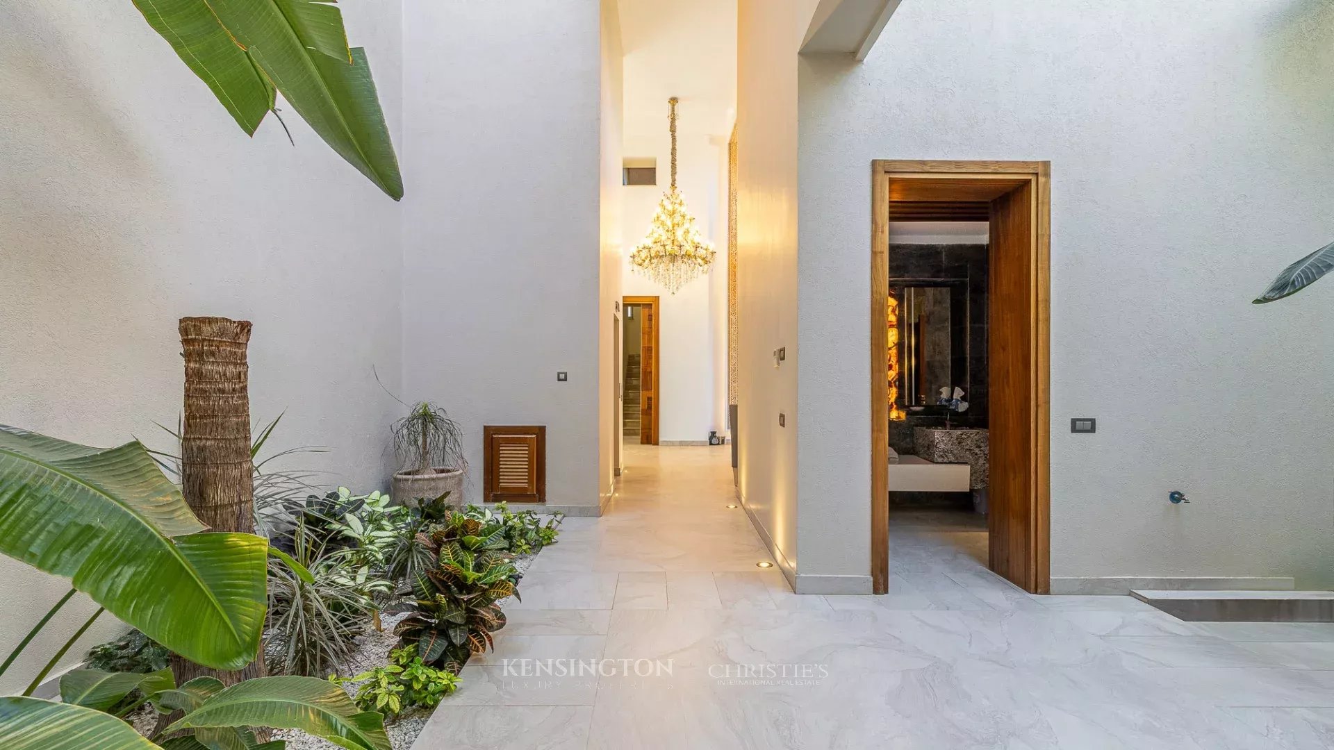 6 Bedroom Villa/Townhouse's Image 21