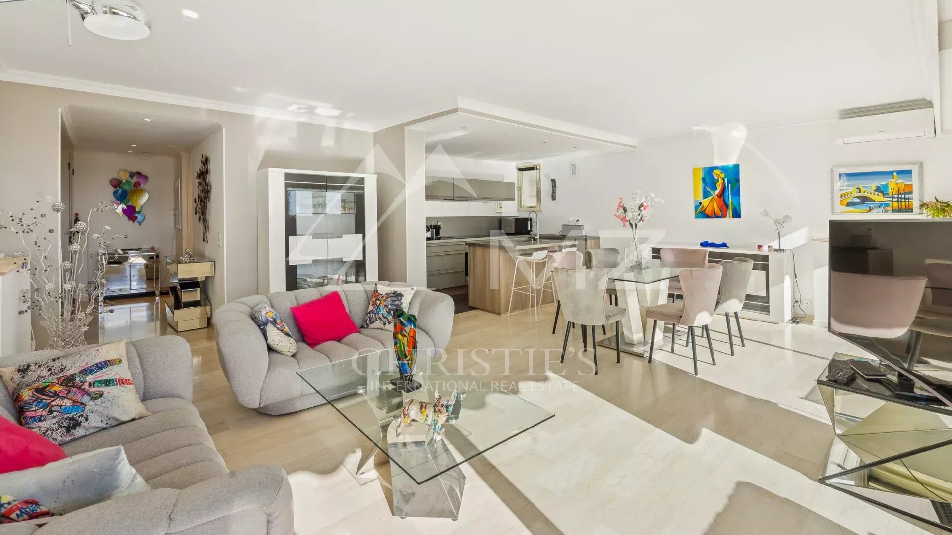 2 Bedroom Apartment/Flat's Image 6