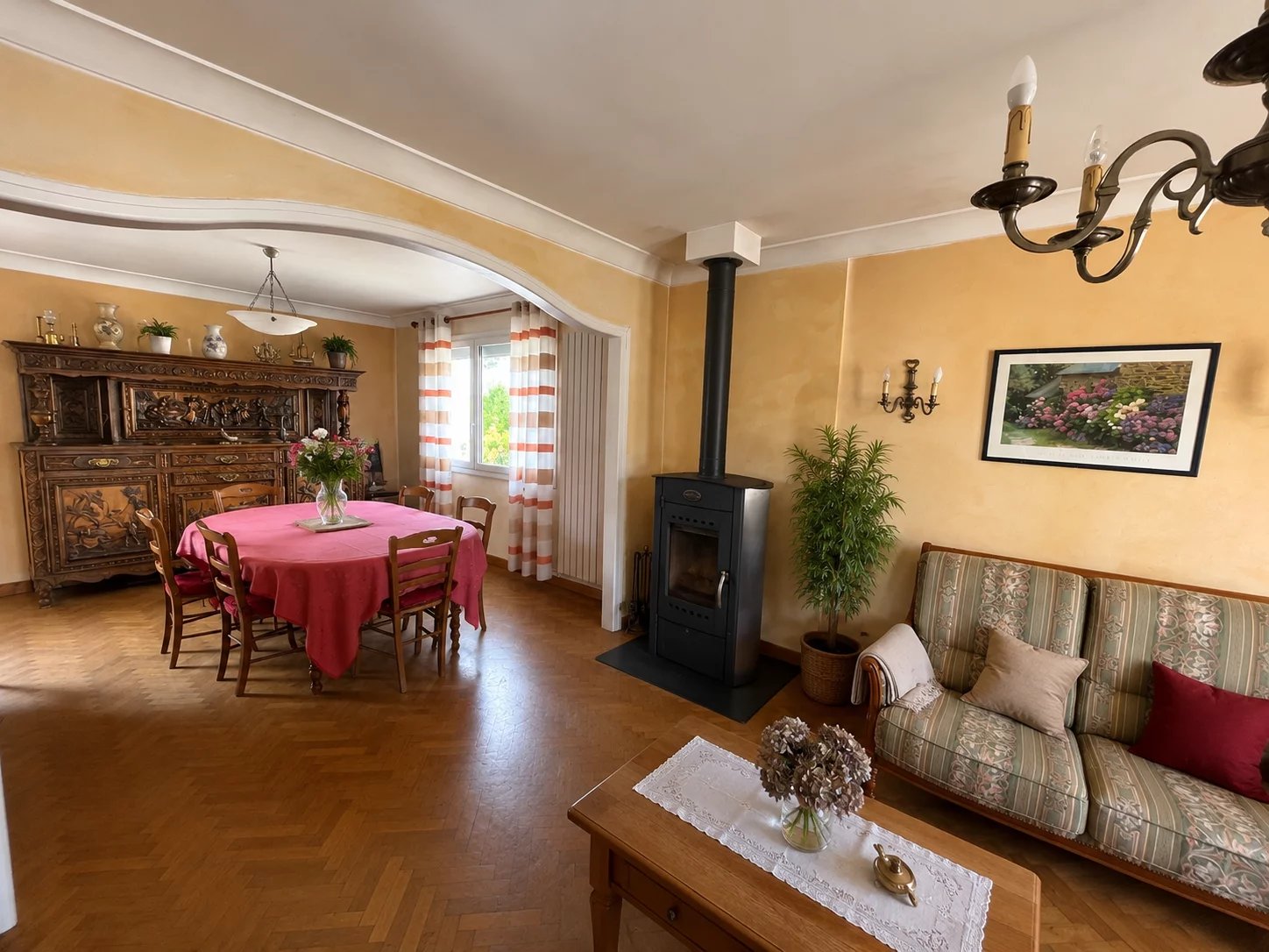 EXCLUSIVITÉ – DINAN – MAISON NÉO-BRETONNE AVEC LOCATAIRE EN PLACE