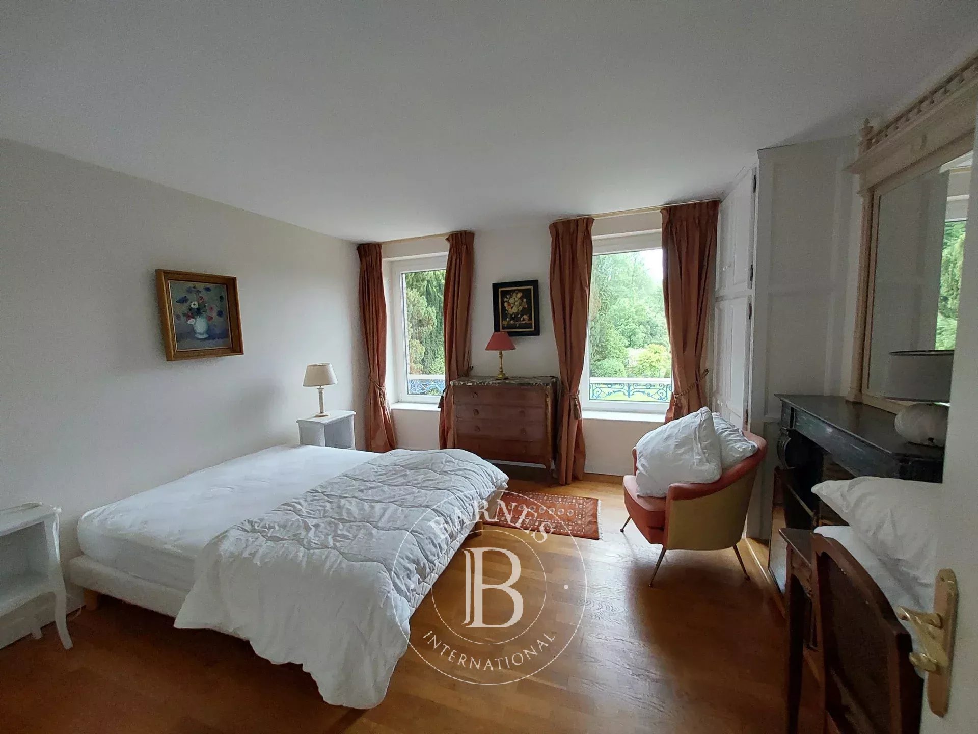 Sainte-Gauburge-Sainte-Colombe  - Maison 7 Pi&egrave;ces 4 Chambres - picture 11