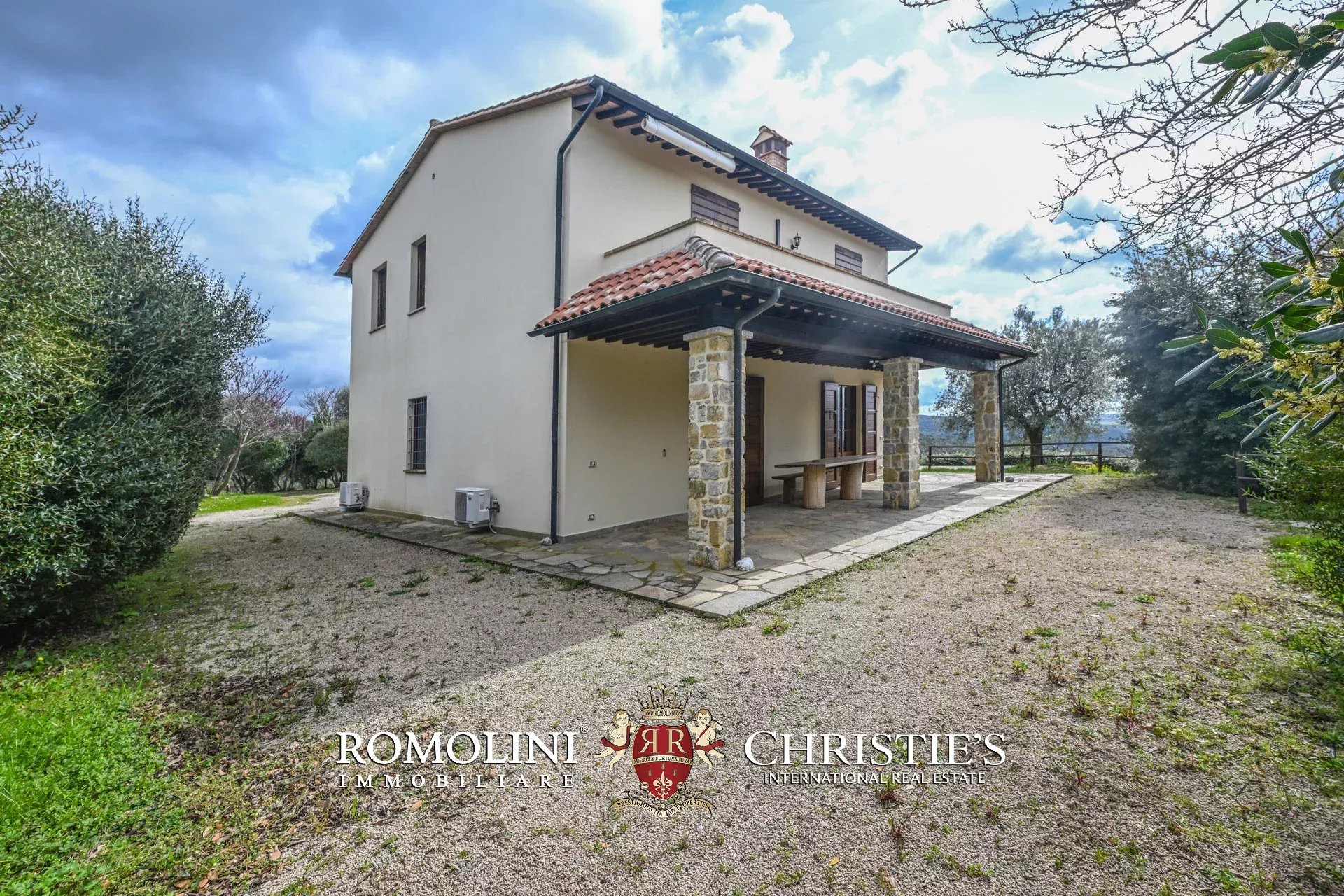 4 Bedroom Vineyard's Image 14