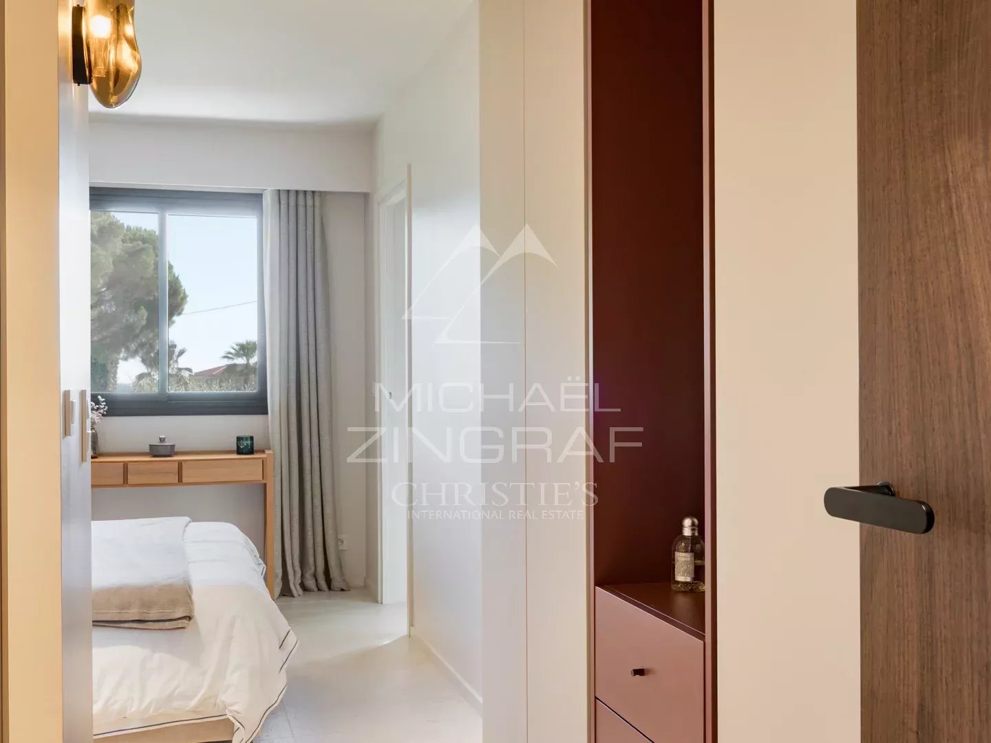2 Bedroom Apartment/Flat's Image 4