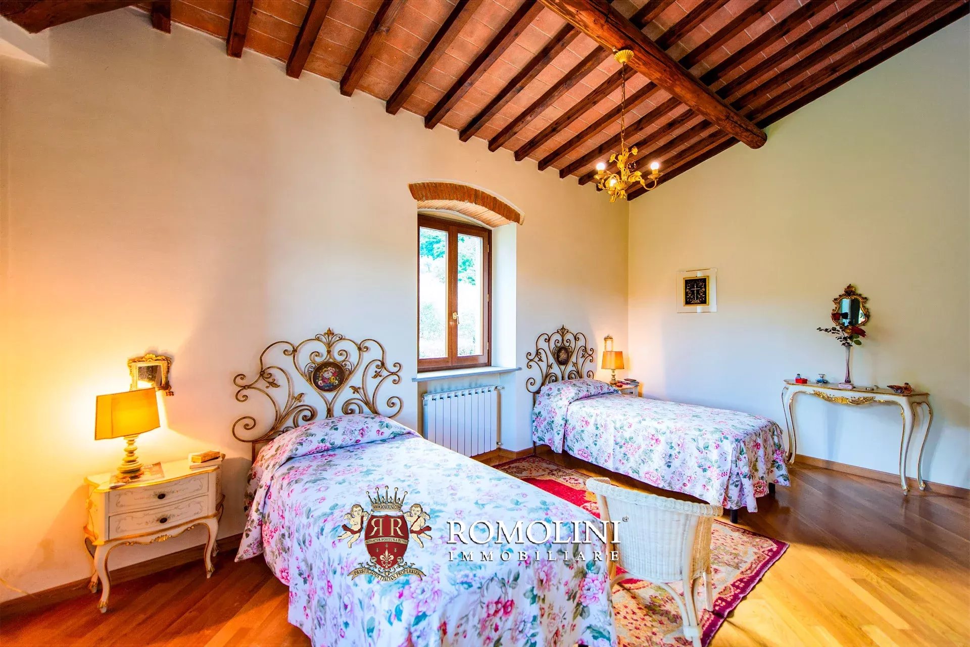 6 Bedroom Villa/Townhouse's Image 36