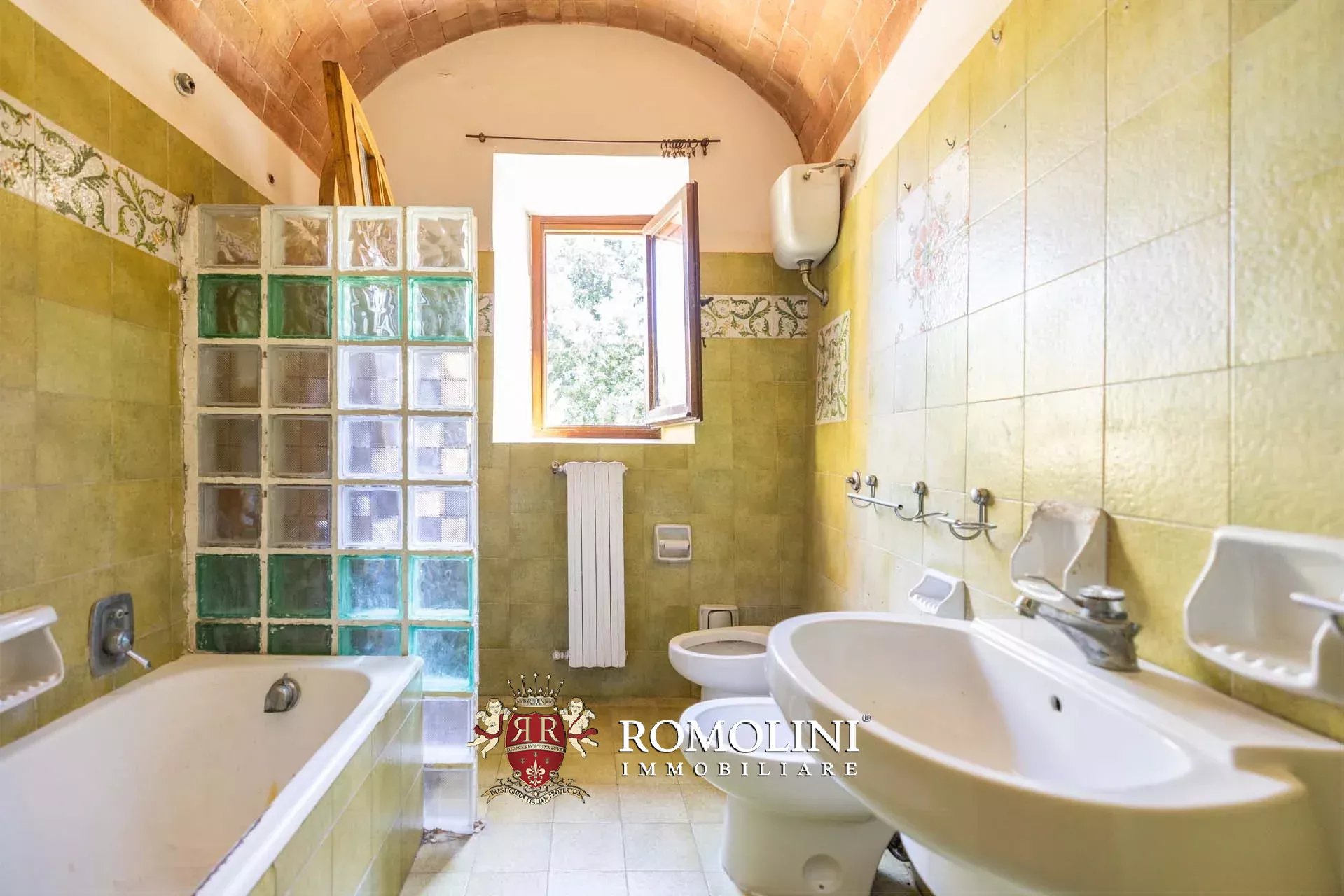 15 Bedroom Villa/Townhouse's Image 38