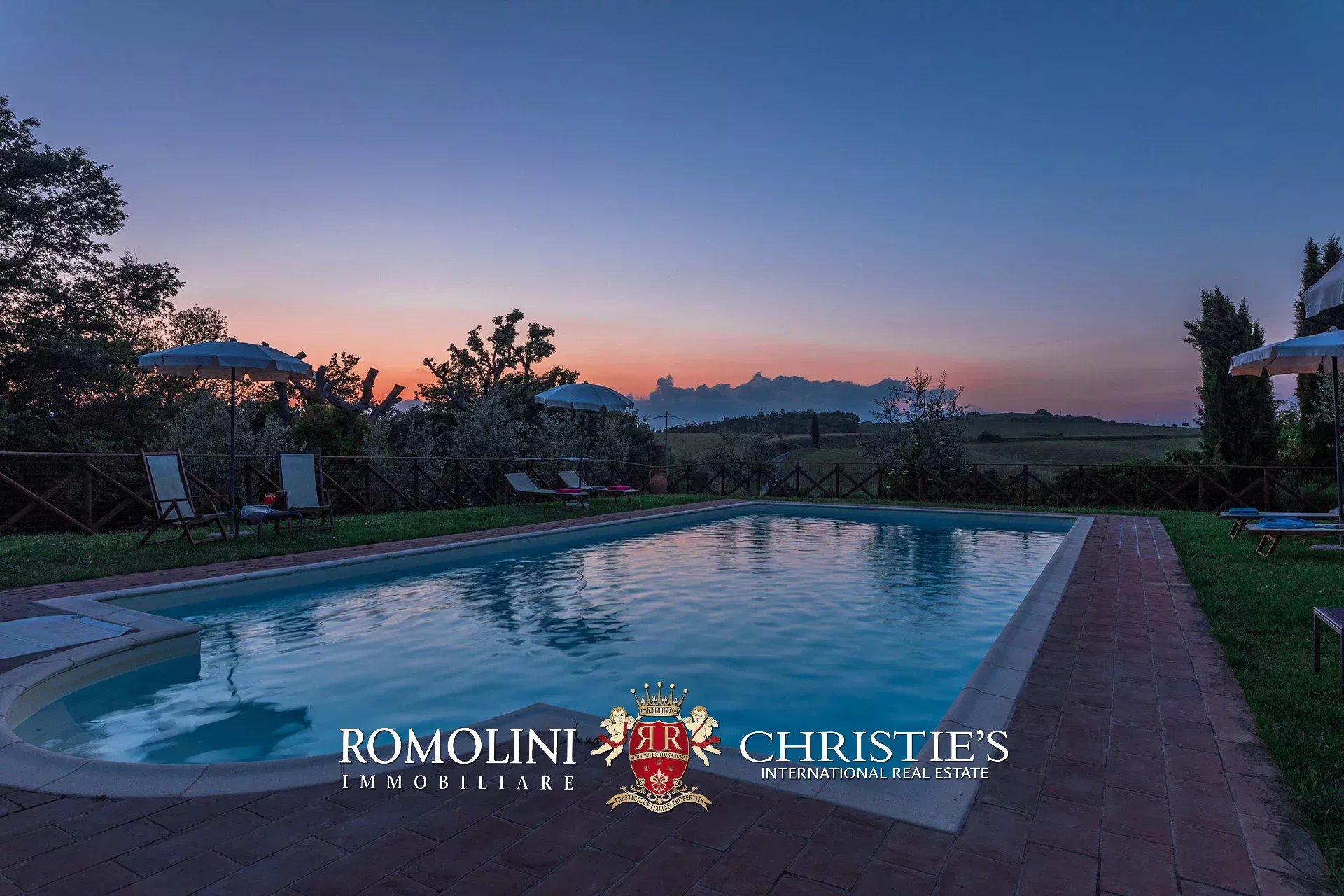 10 Bedroom Villa/Townhouse's Image 14