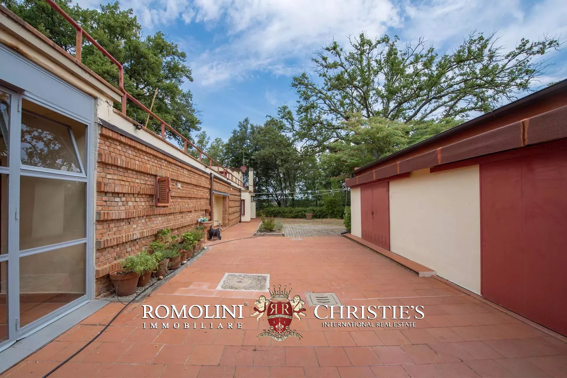 2 Bedroom Villa/Townhouse's Image 14
