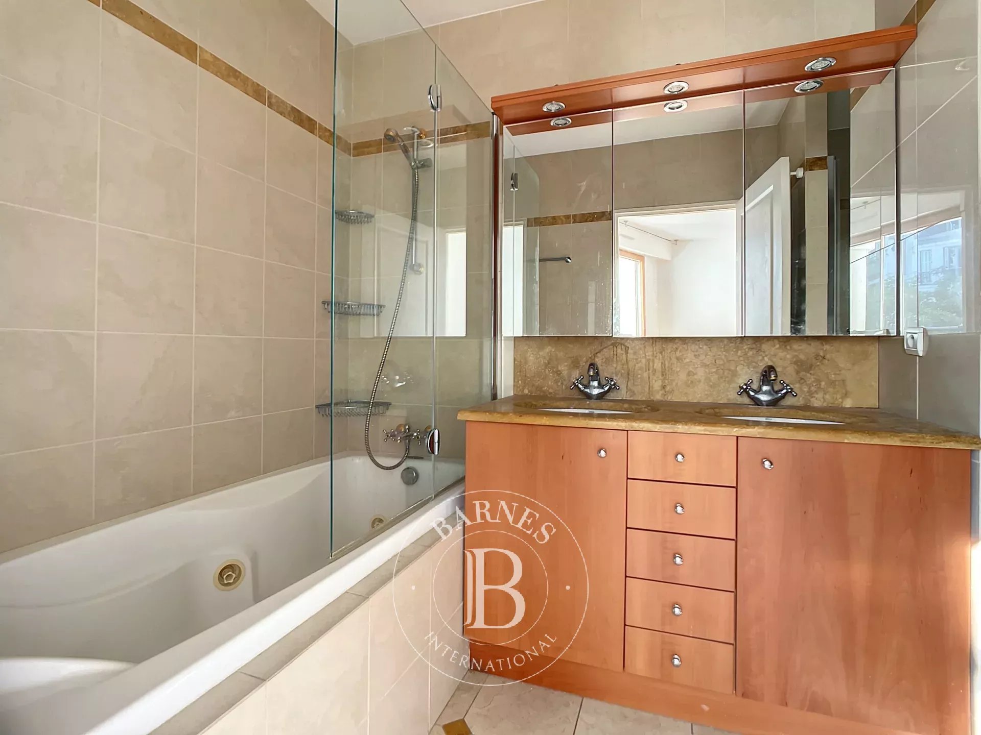 Daire Paris 16ème - picture 10