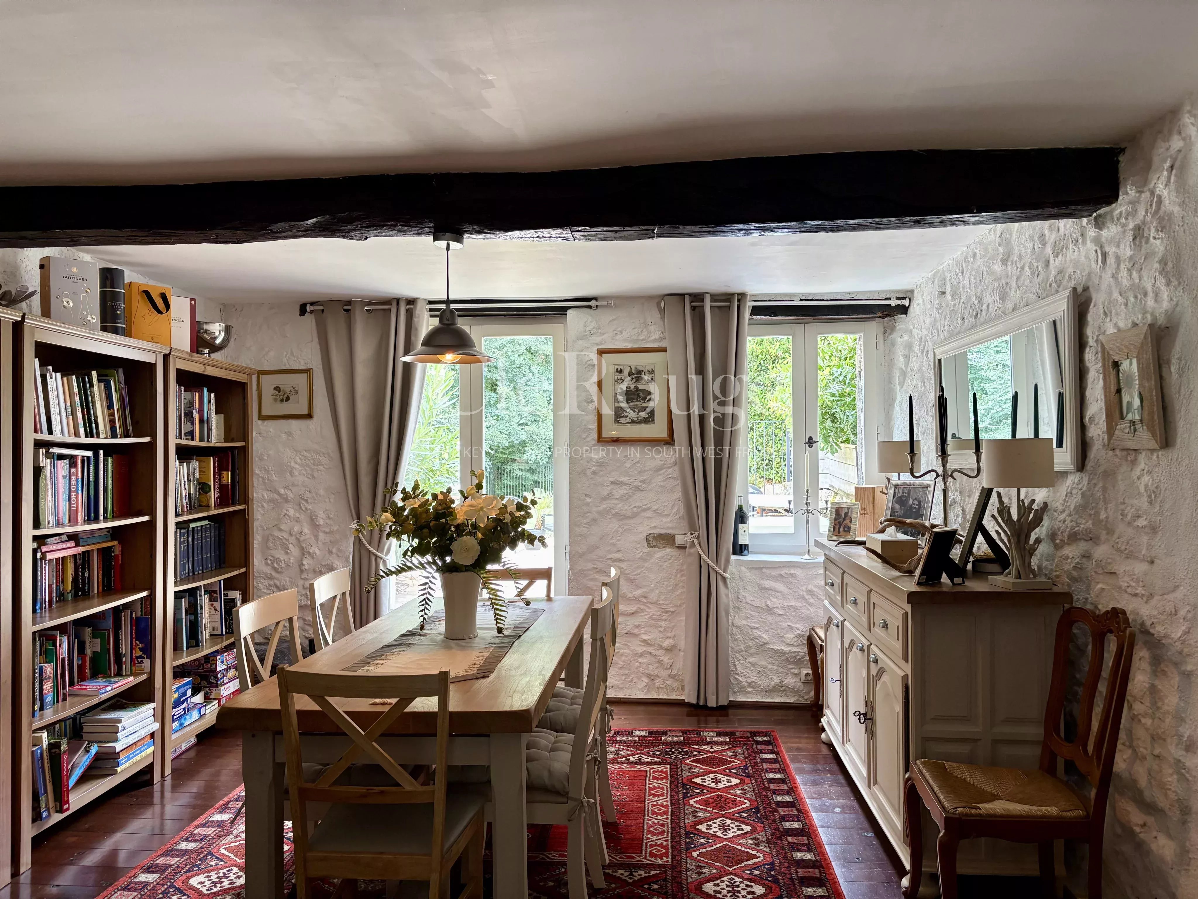 Proche de Duras - Maison en pierre au charme intemporel avec piscine chauffée