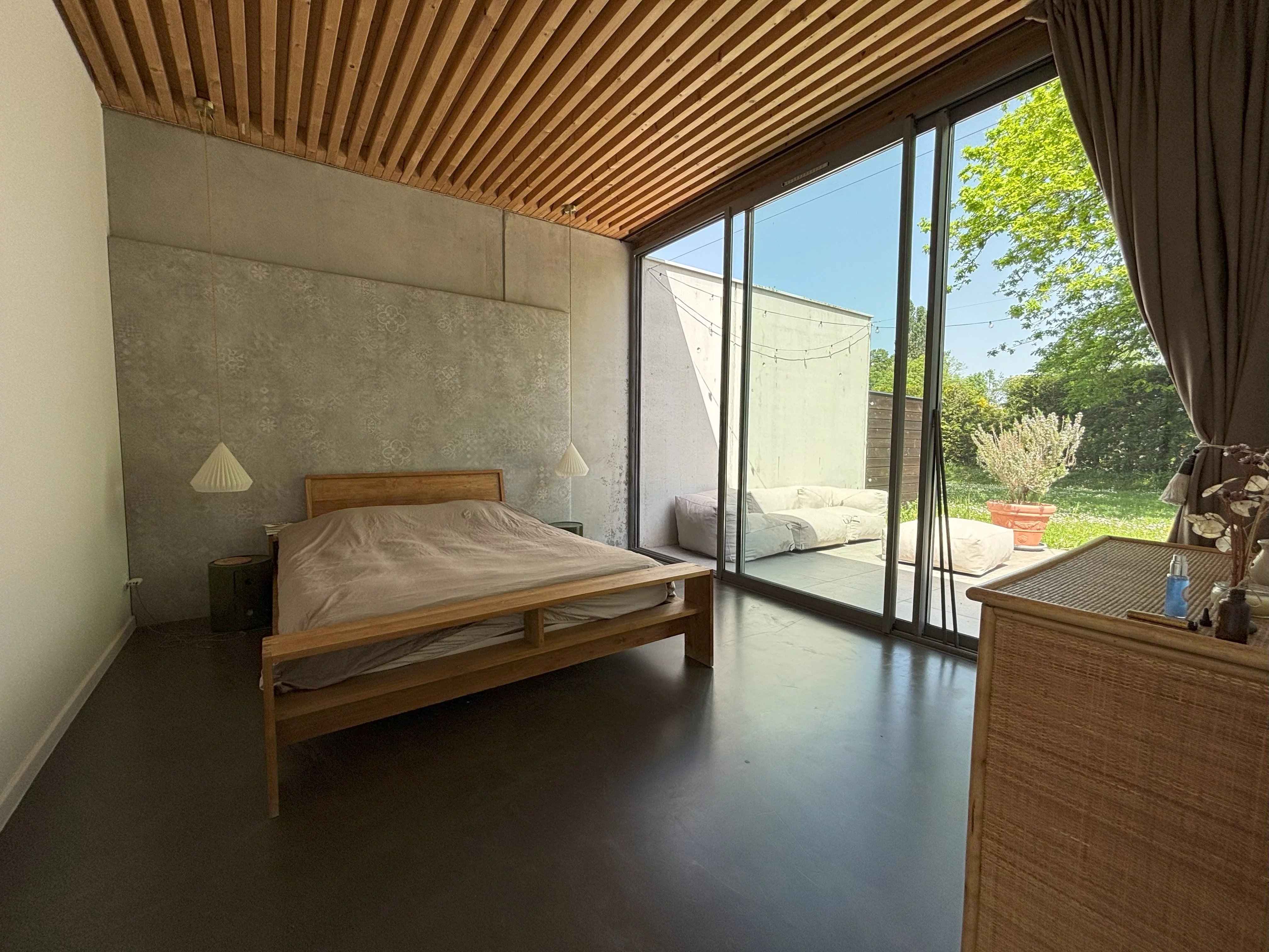 Bright and Contemporary Villa with Independent Living Space Near Geneva