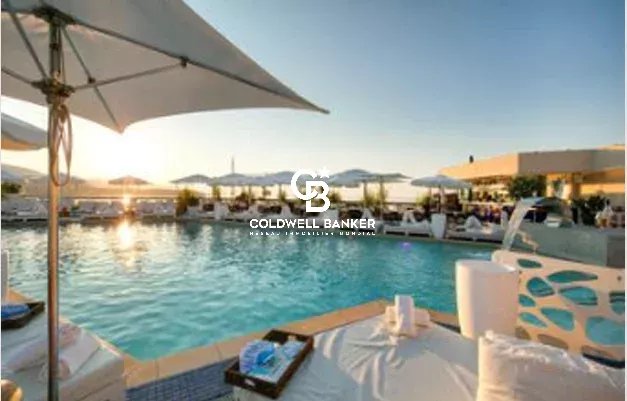 MONTE CARLO / FAIRMONT / STUDIO MEUBLE VUE PATIO AVEC PARKING EN SUPPLEMENT