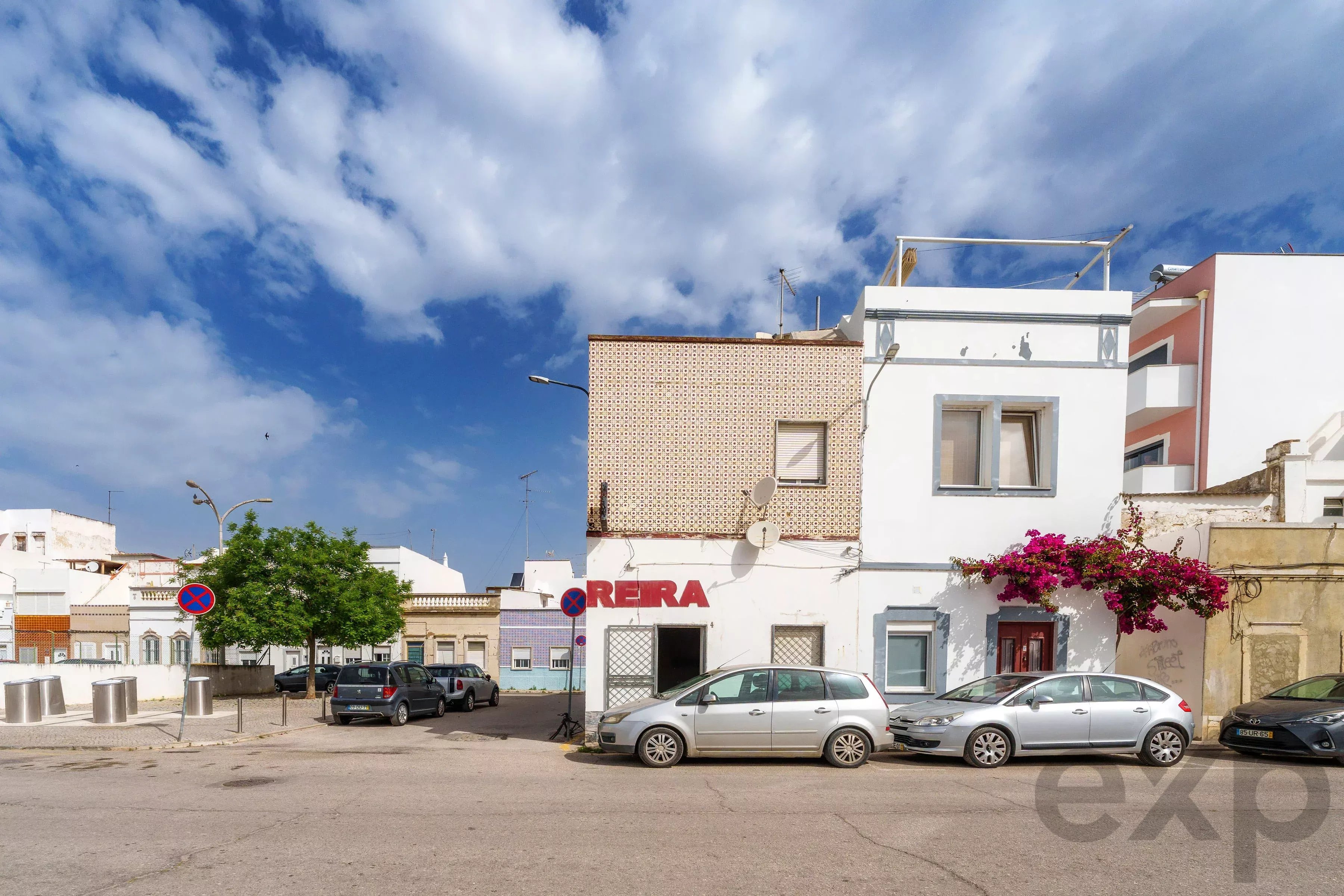 House in the centre of Olhão with approved plans. 87005464 image 7