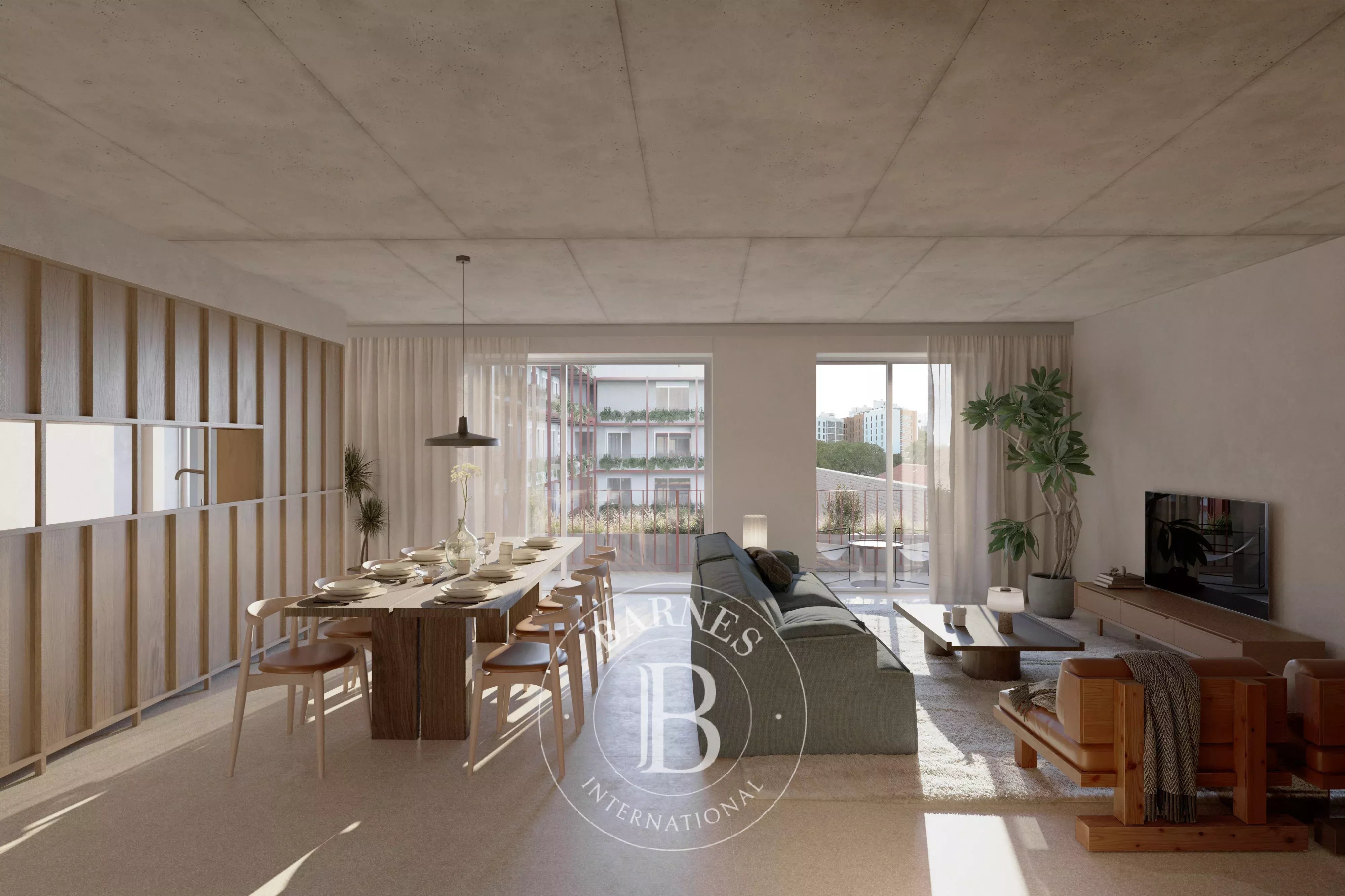 Living in a dynamic neighborhood near the Tagus River