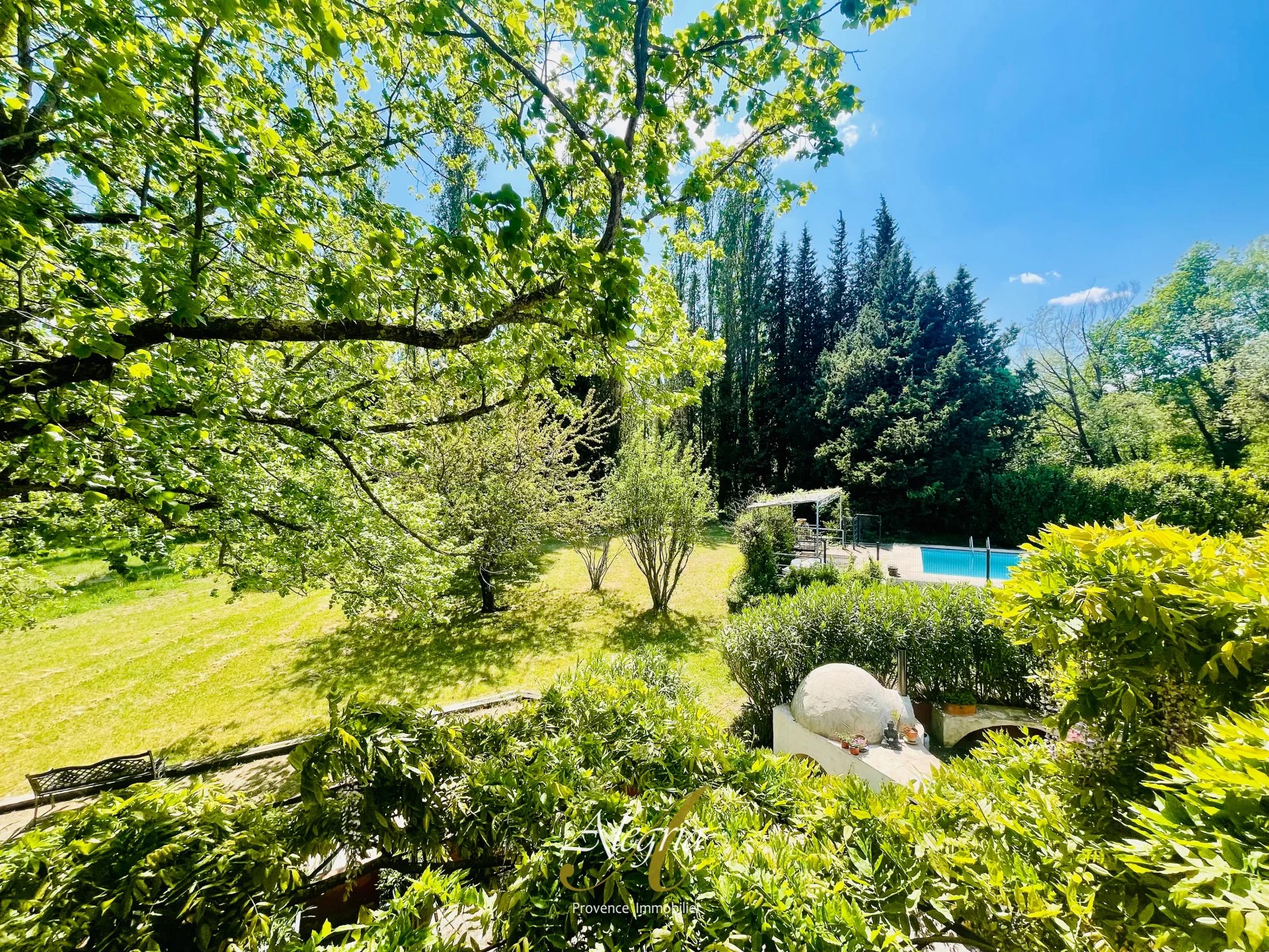 Agence immobilière de 