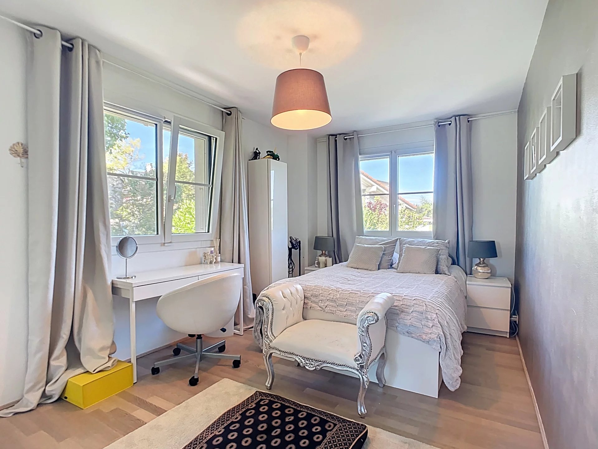 Maison individuelle ensoleillée