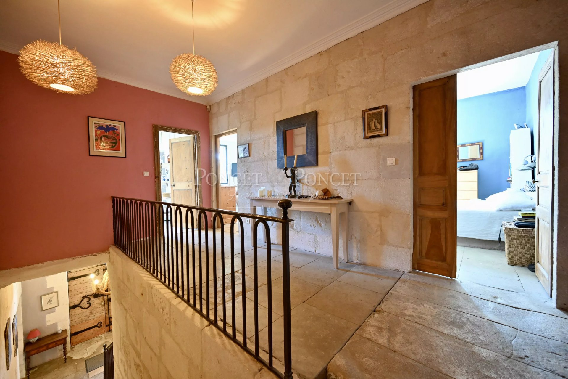 10 Bedroom Vineyard's Image 17