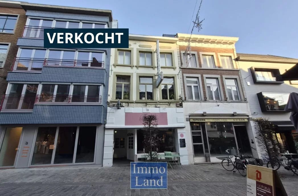 Te koop: karaktervol opbrengsteigendom in het hart van Hasselt