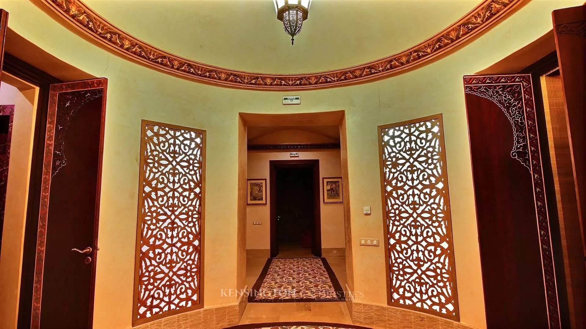 9 Bedroom Villa/Townhouse's Image 22
