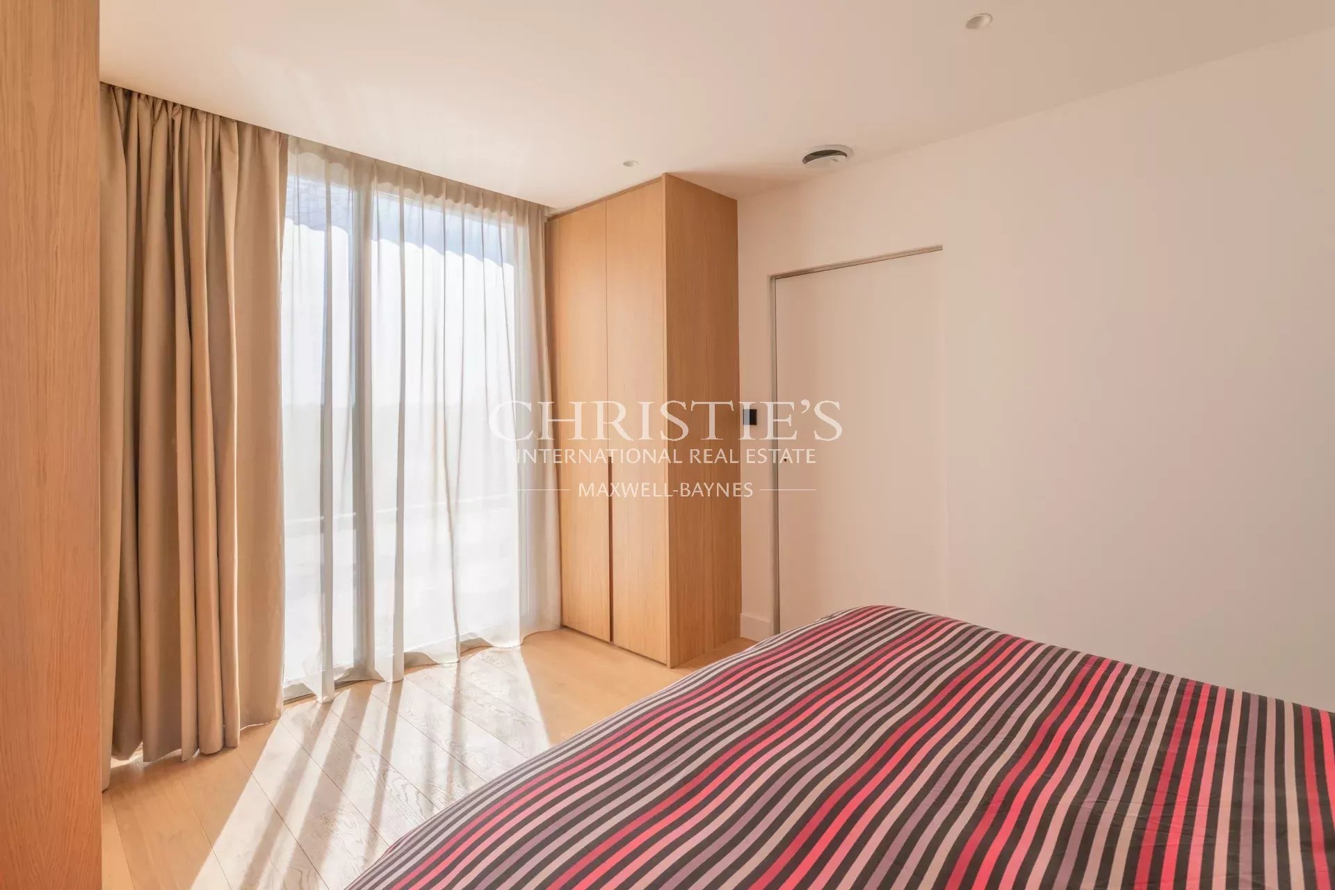 4 Bedroom Villa/Townhouse's Image 8