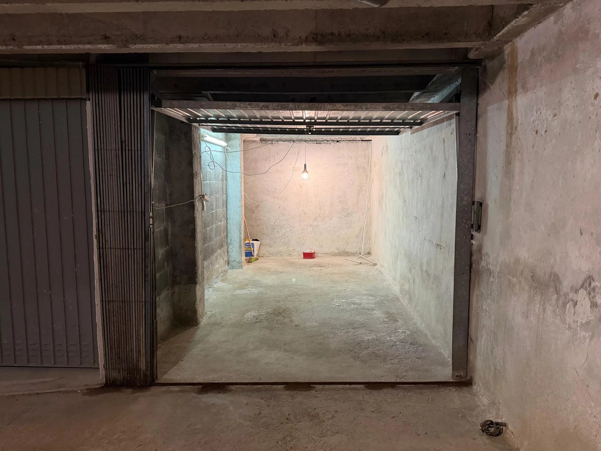 Sale Carpark Cannes Pointe Croisette