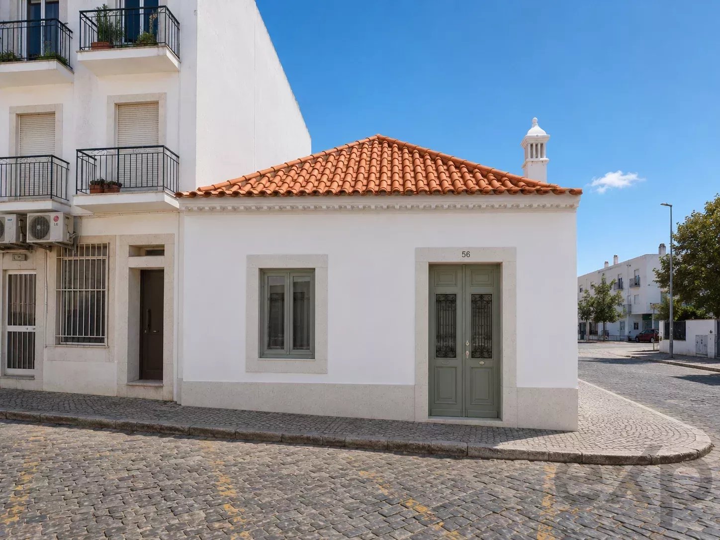 Charming House with Approved Reconstruction Project in Tavira Historic Centre 86993556 image 4