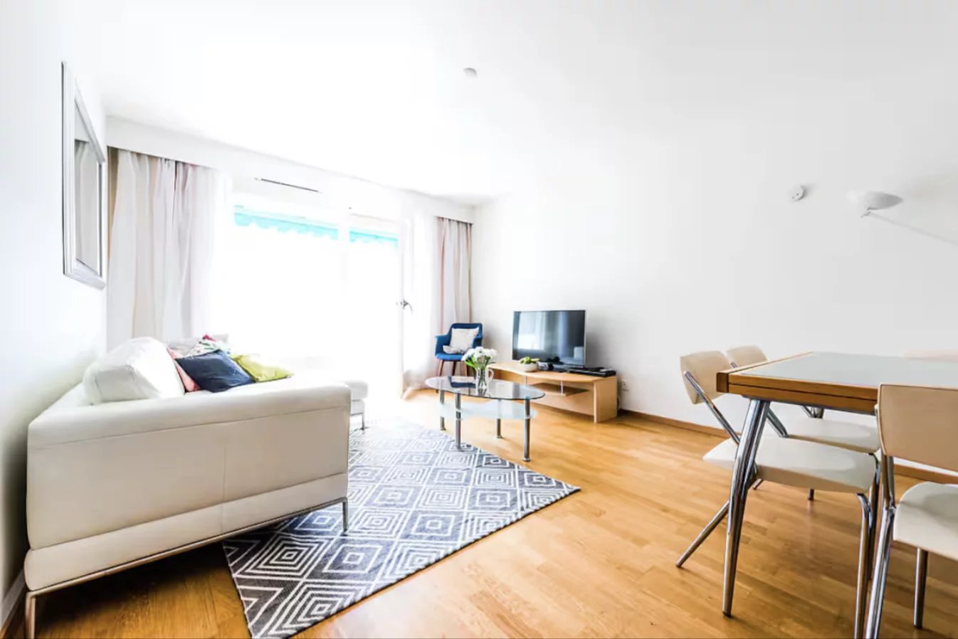 Superbe appartement meublé au bord de l'eau, au centre de Montreux
