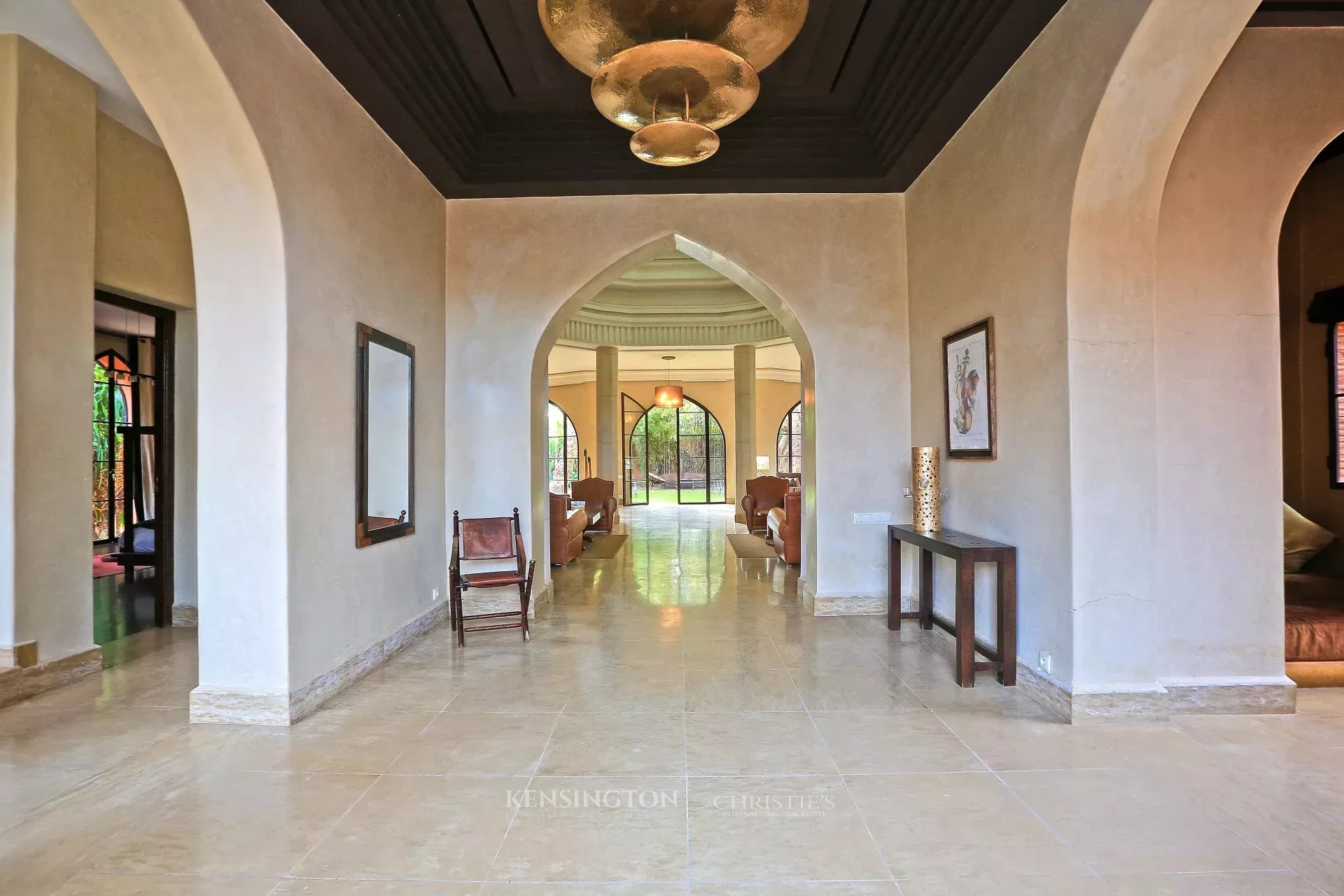 6 Bedroom Villa/Townhouse's Image 3