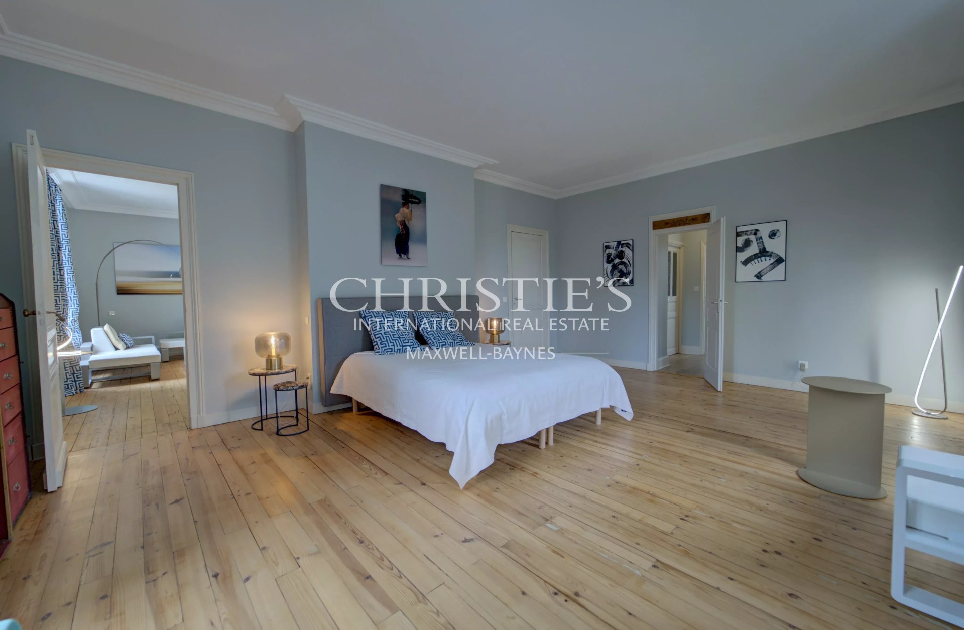 9 Bedroom Chateau's Image 24