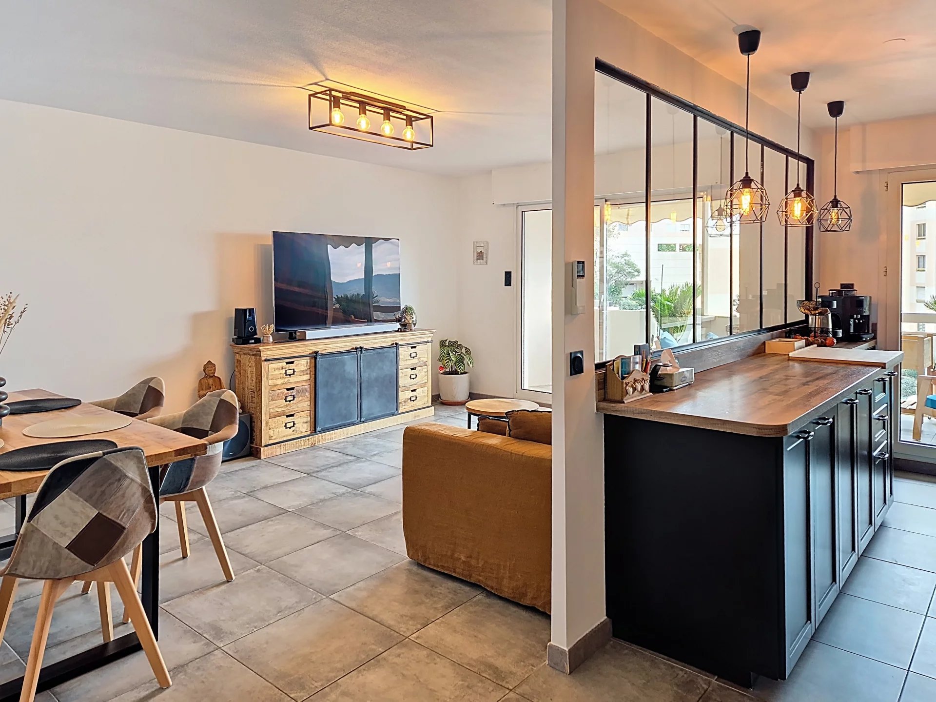 Agence immobilière de AZUR ACT IMMOBILIER