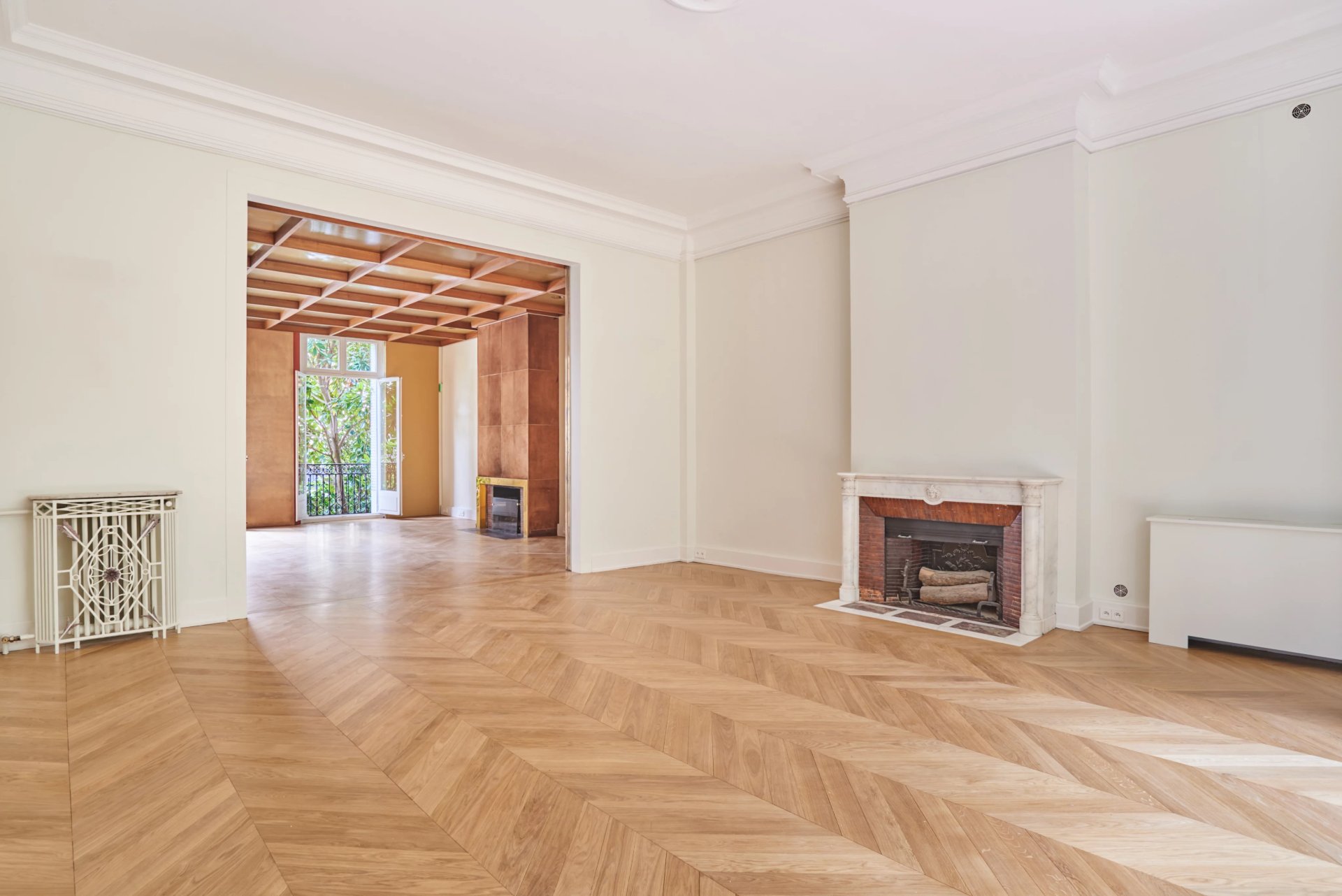 8 Bedroom Villa/Townhouse's Image 8
