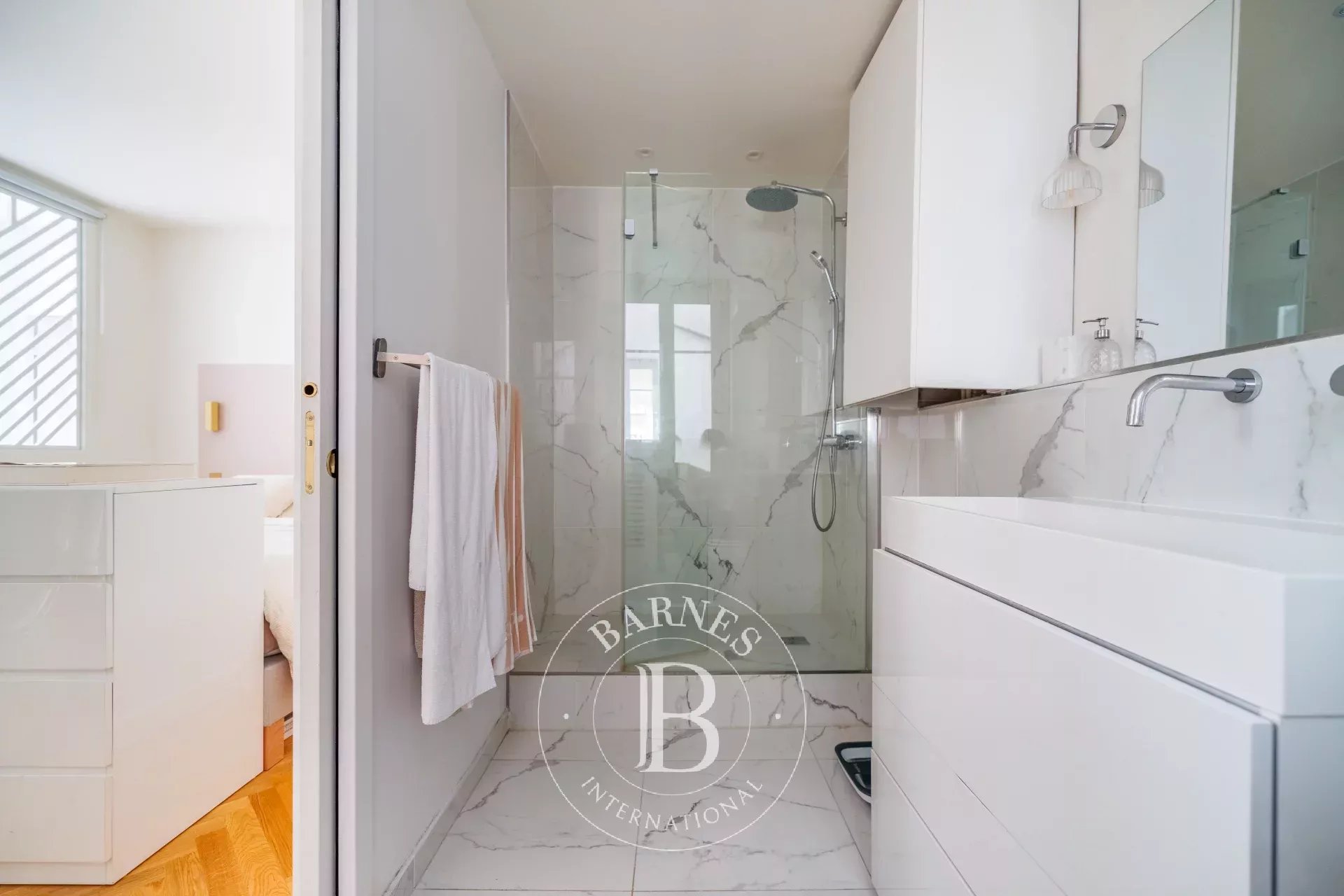 Daire Paris 3ème - picture 20