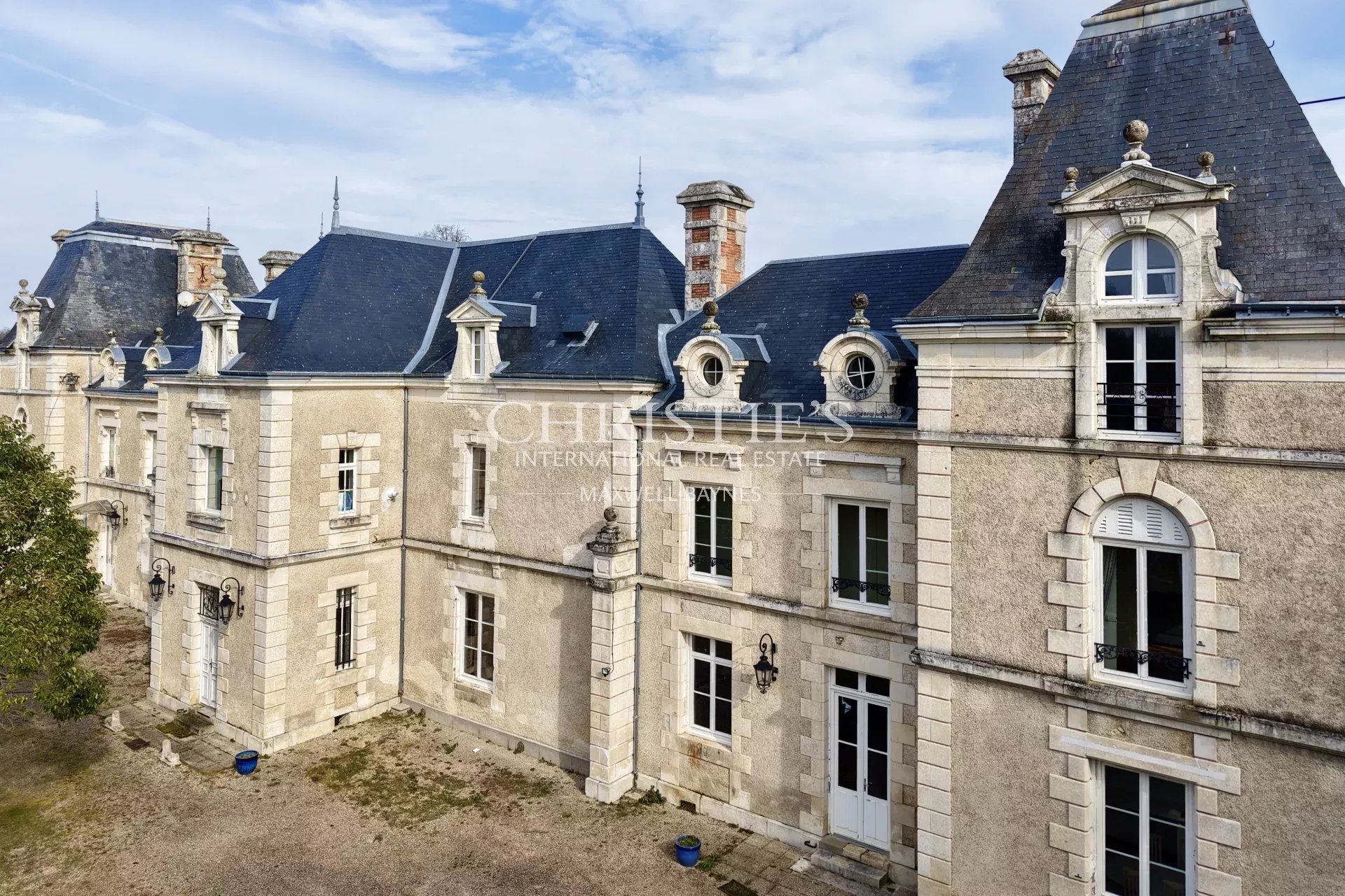 10 Bedroom Chateau's Image 6