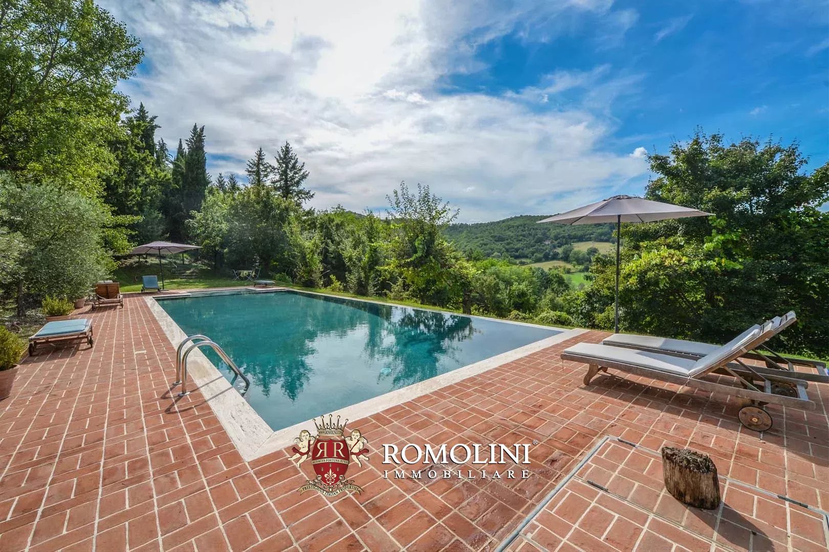 6 Bedroom Villa/Townhouse's Image 19