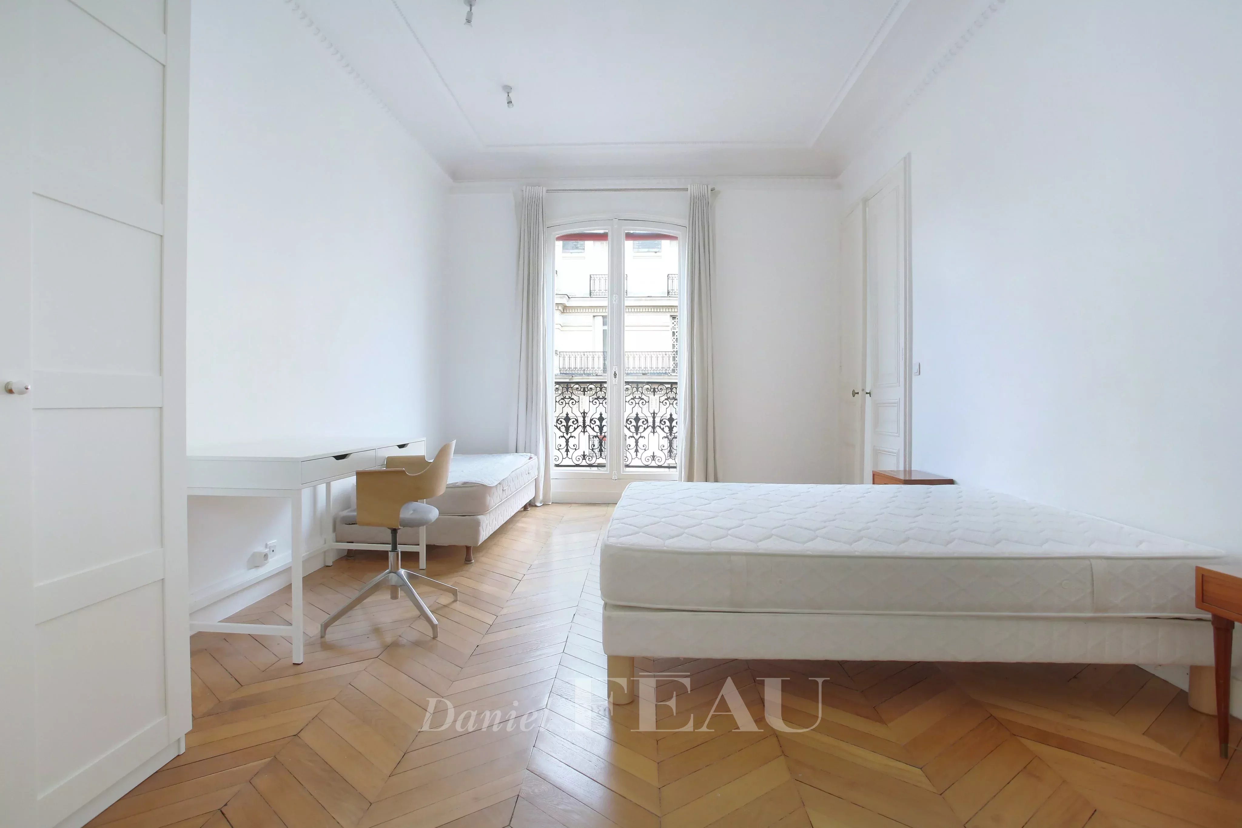 Location Appartement Paris 8ème