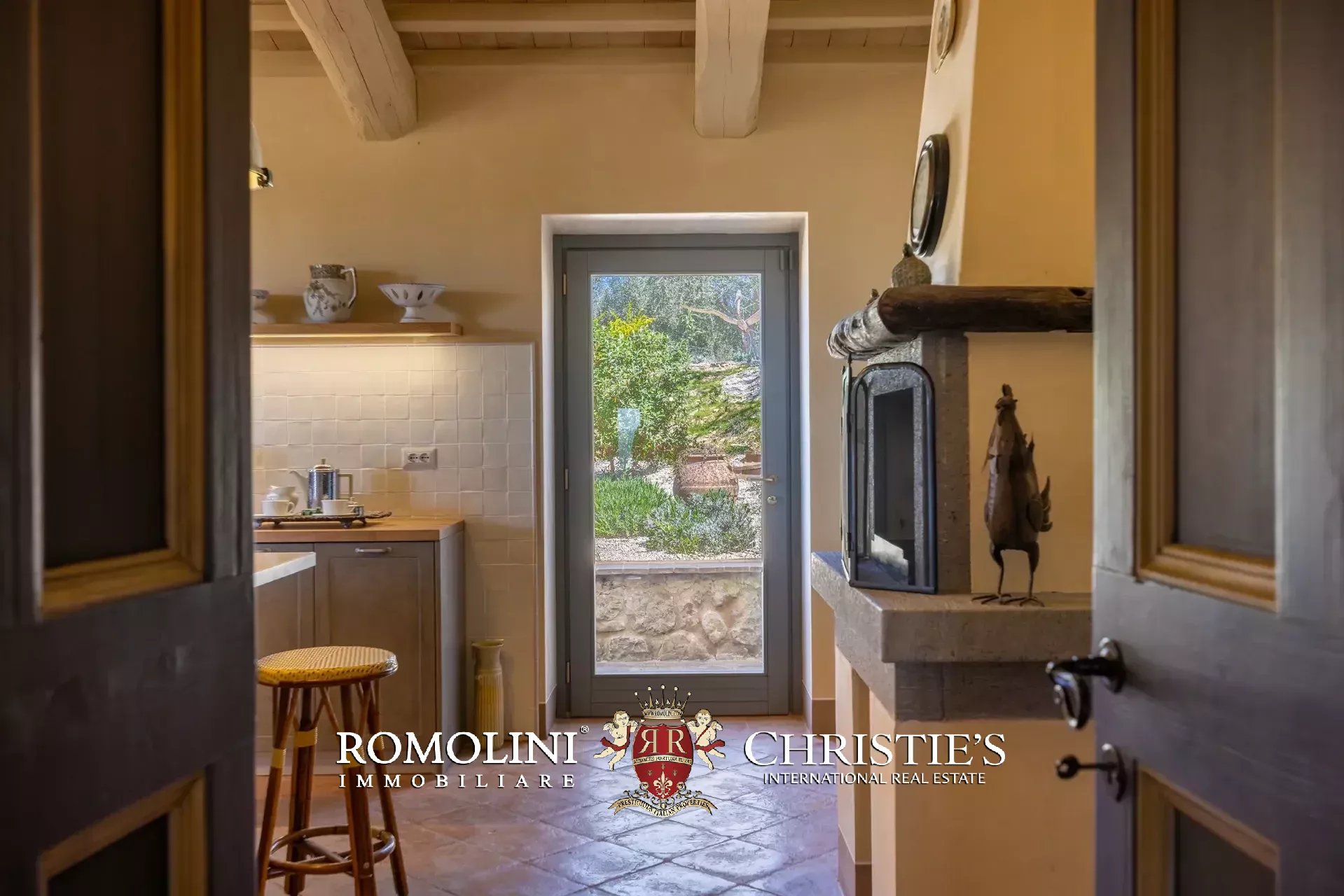 6 Bedroom Villa/Townhouse's Image 75