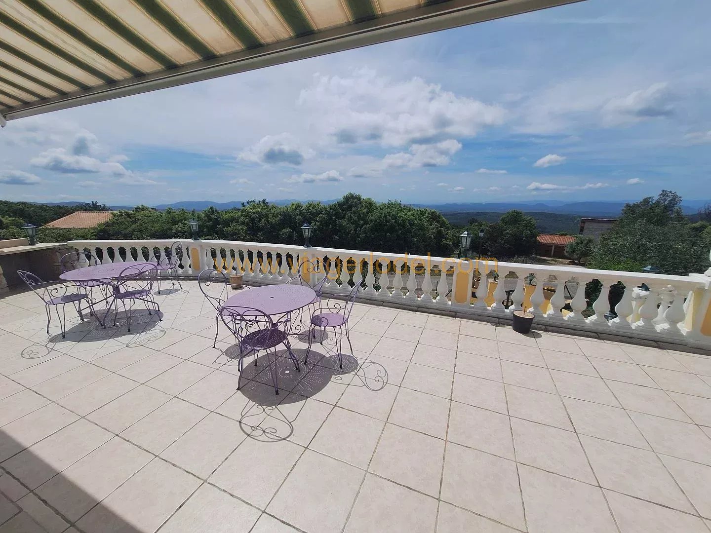 Ref. 10130 - OCCUPIED TERM SALE, MONS (83), Residential estate