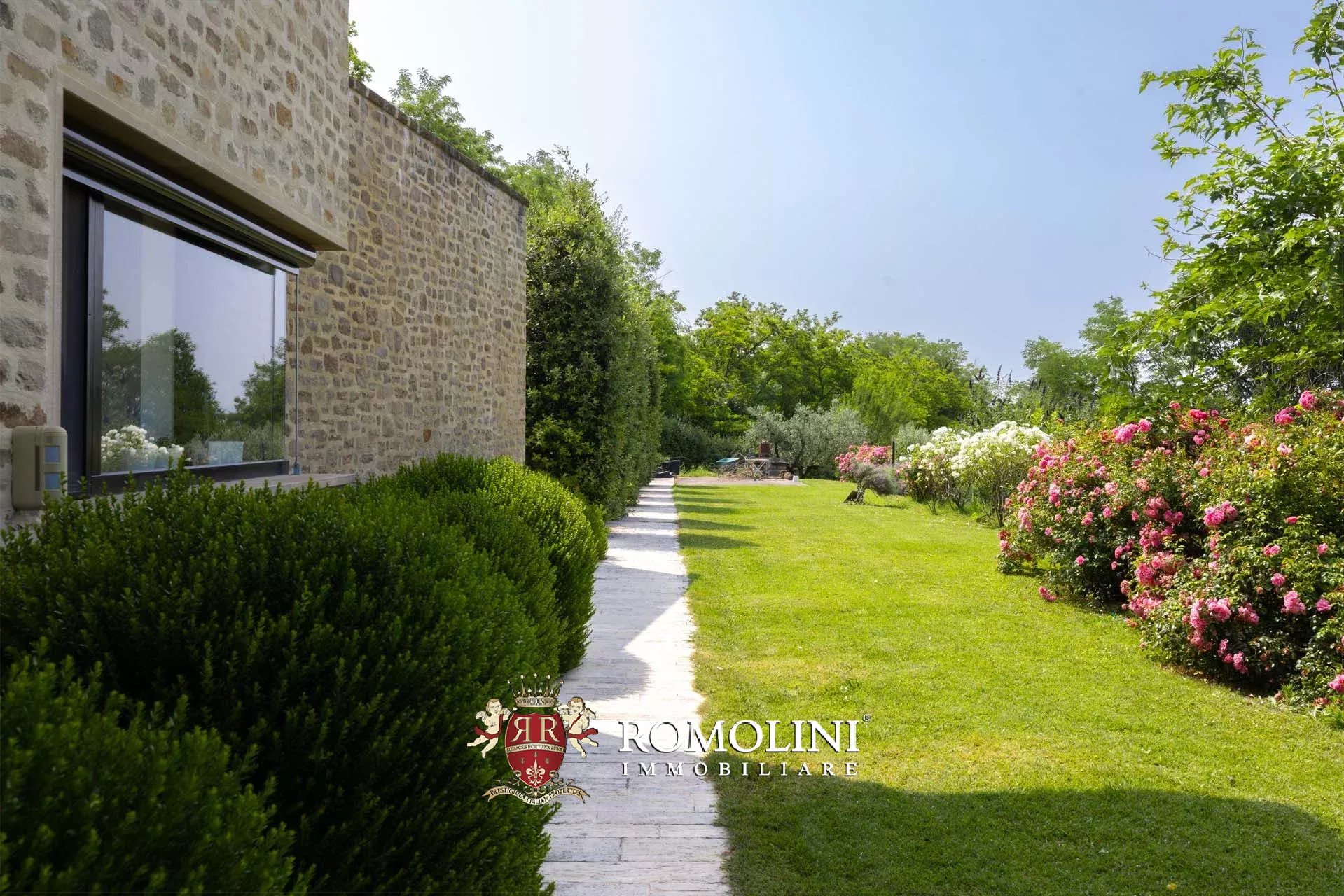 5 Bedroom Villa/Townhouse's Image 69