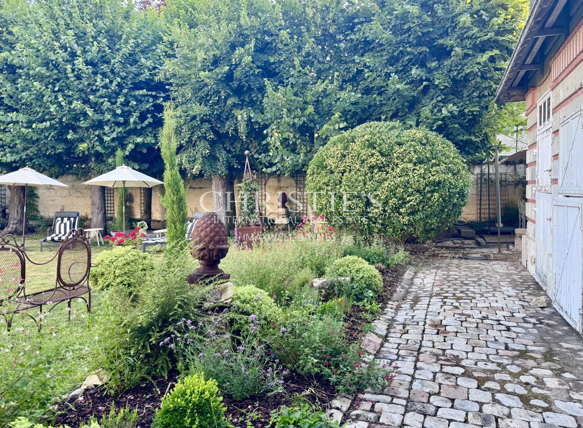 4 Bedroom Villa/Townhouse's Image 16
