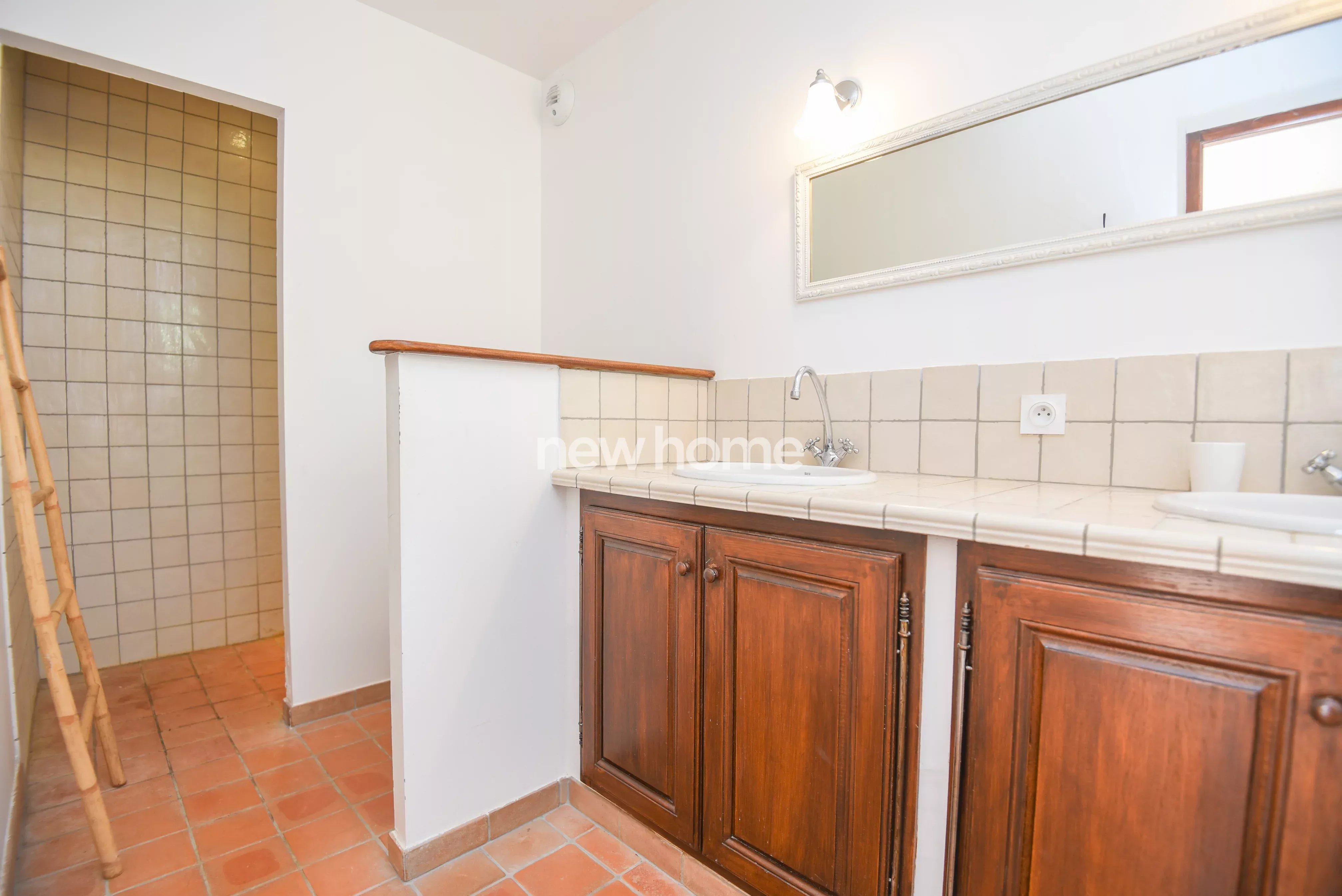 Superbe bastide ancienne en pierre près du charmant village de Flayosc