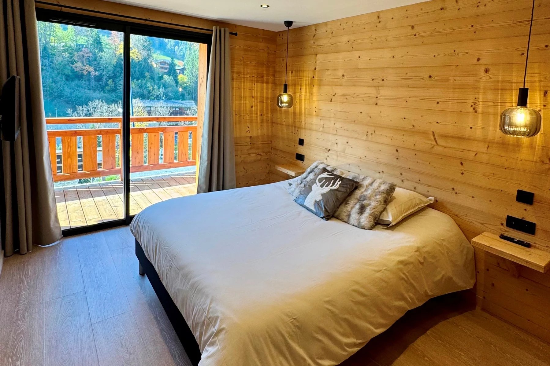 Photo of MORZINE– Brand new 6-bedroom luxury chalet