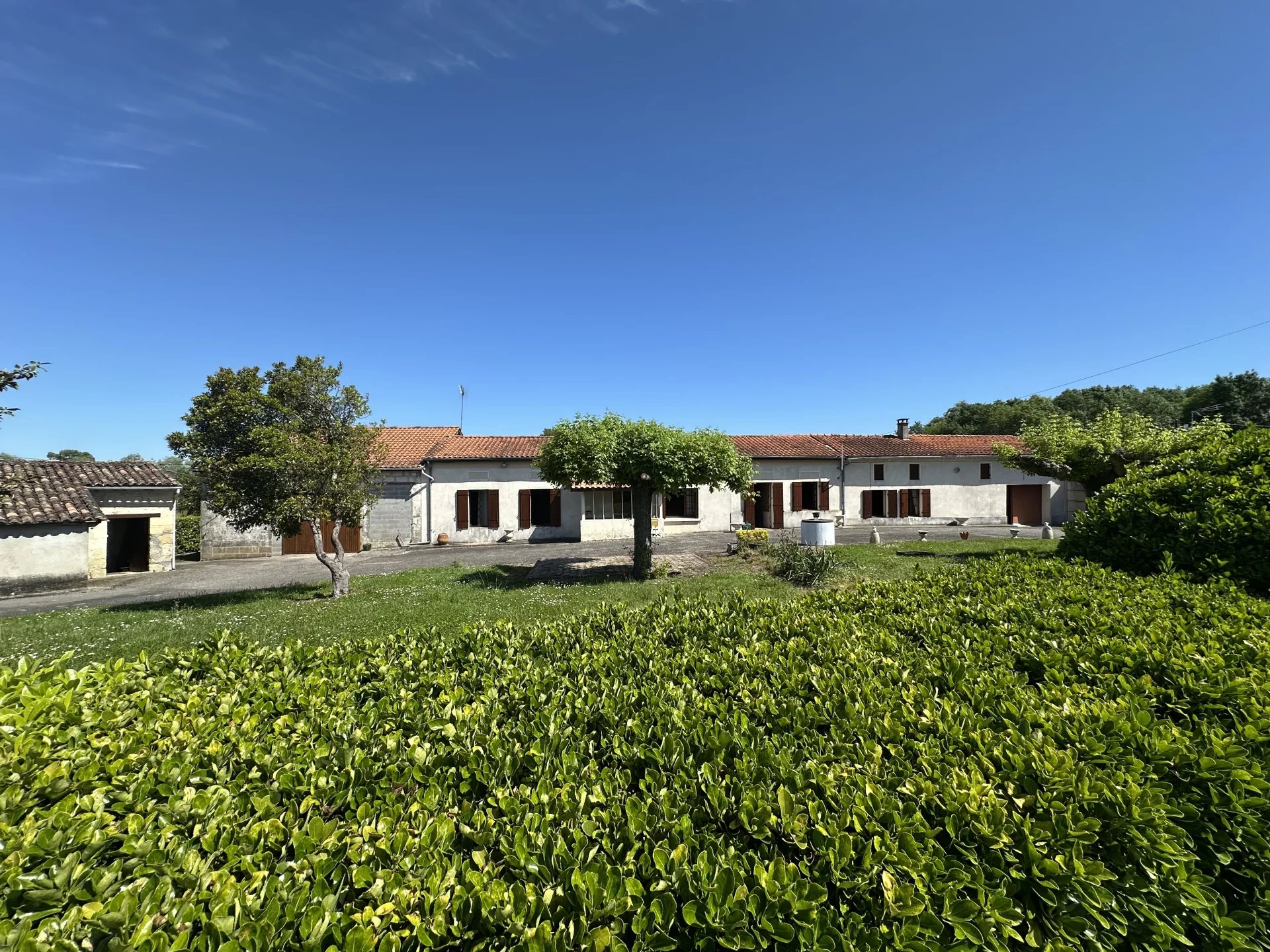Agence immobilière de ROSER BEATRICE