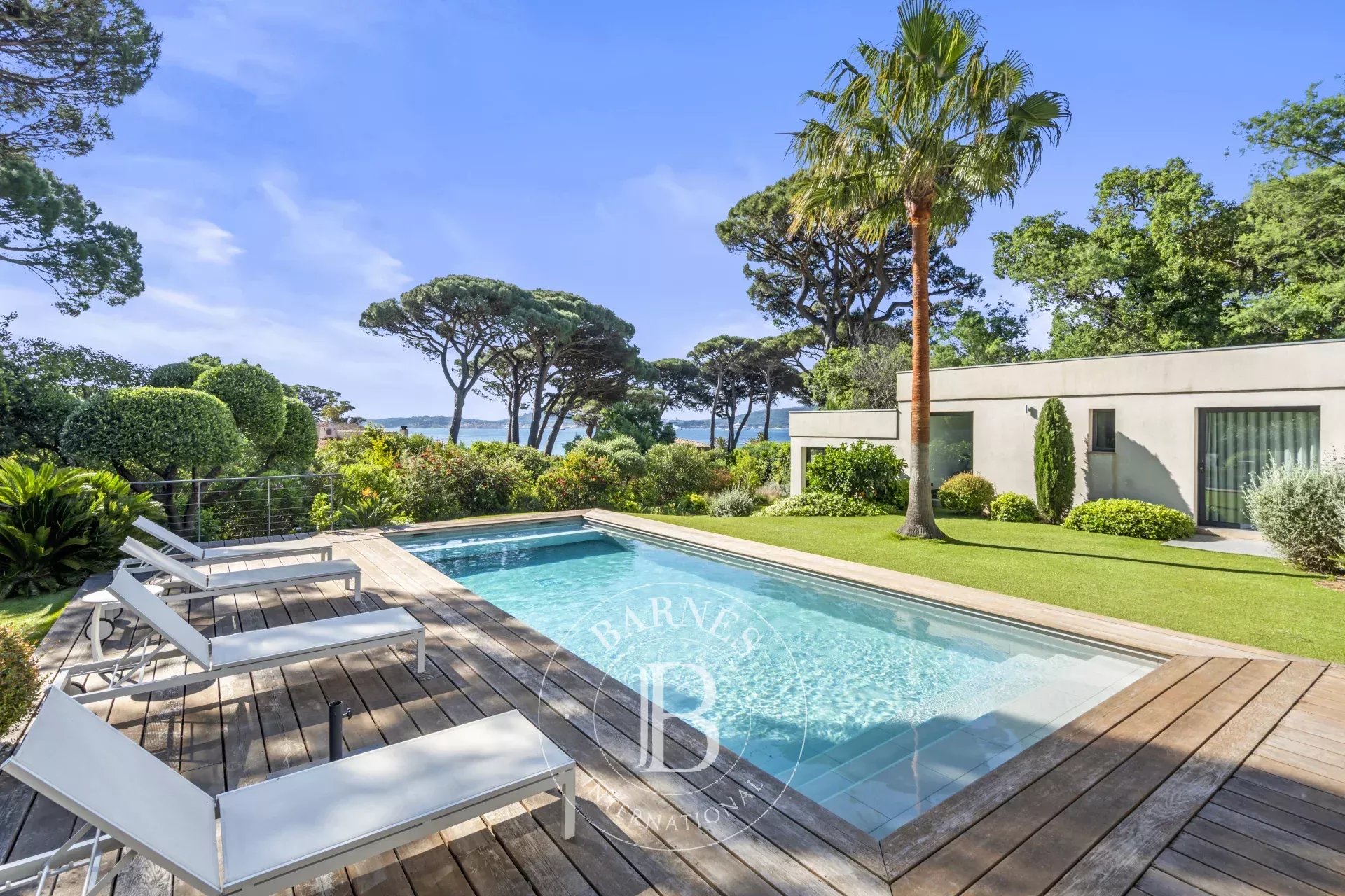 Villa Grimaud  -  ref 85505995 (picture 1)