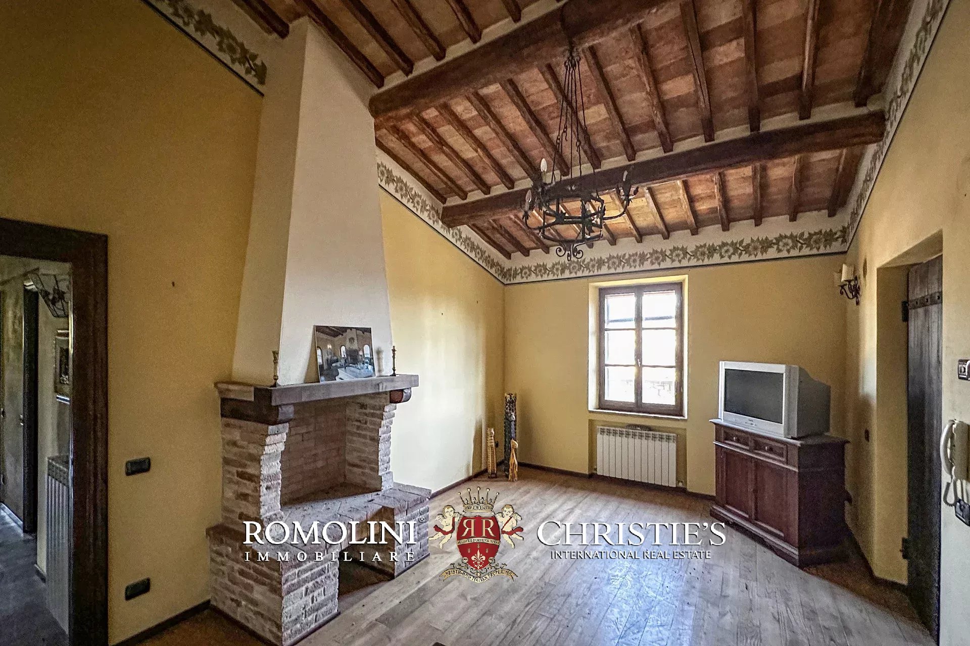 8 Bedroom Vineyard's Image 51