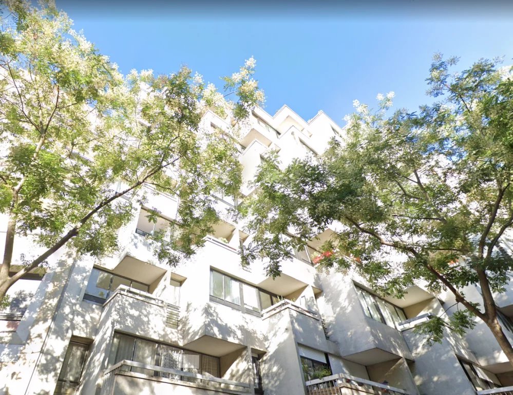 2 pièces traversant avec balcons - Rue des Pyrénées