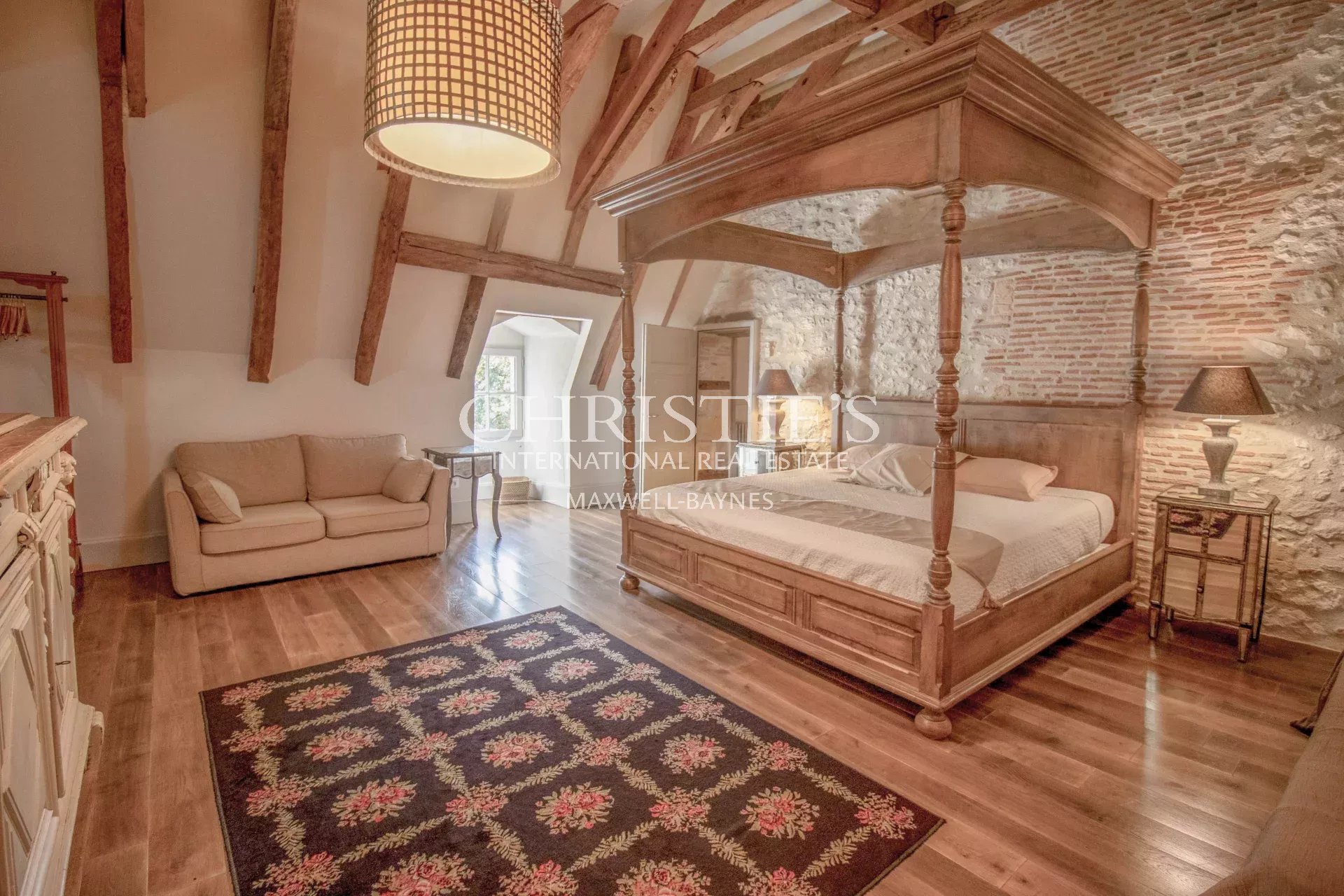 10 Bedroom Chateau's Image 12