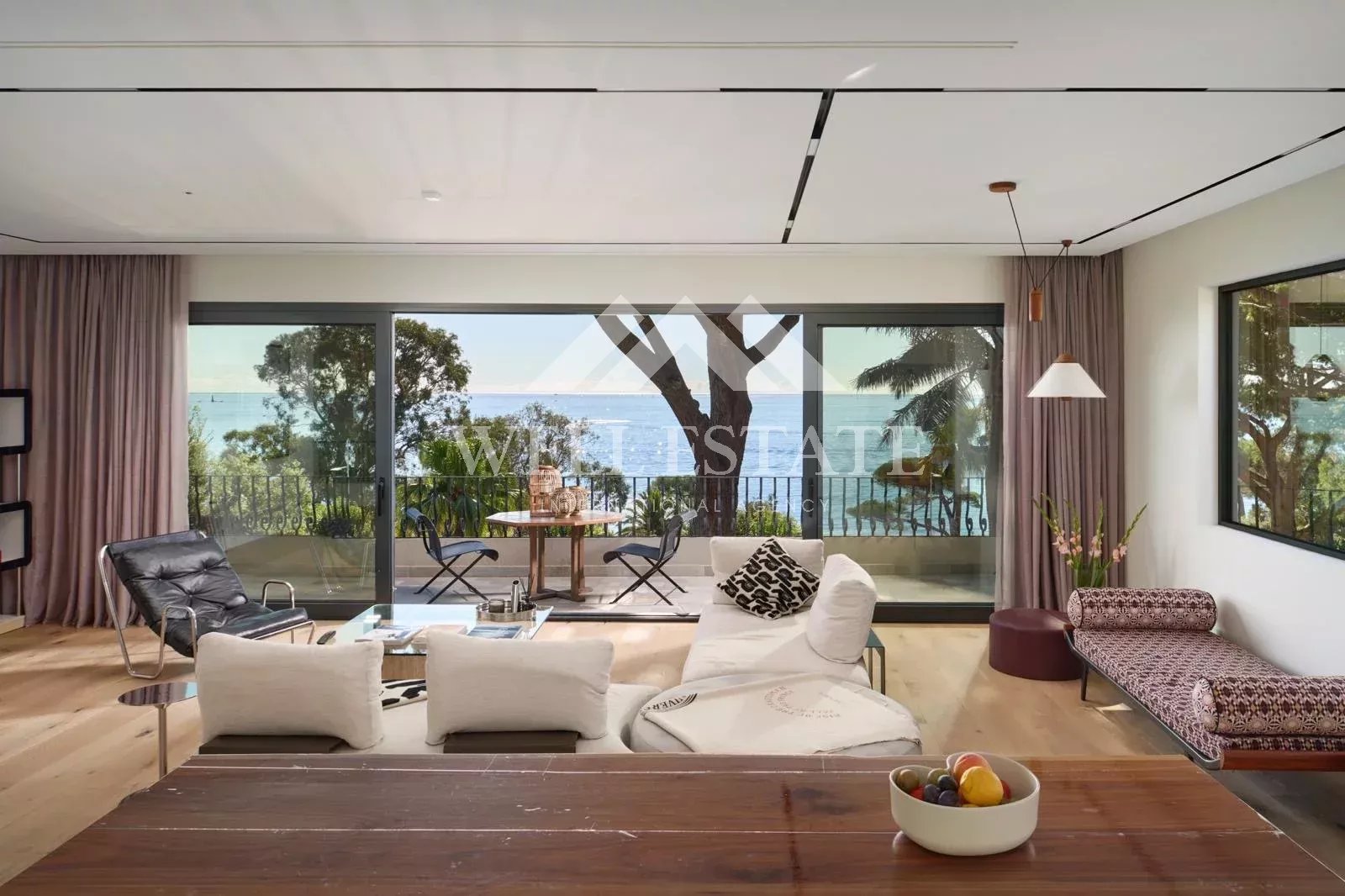 VILLA A CANNES 300M2 - DOMAINE FERME - 6 CHAMBRES
