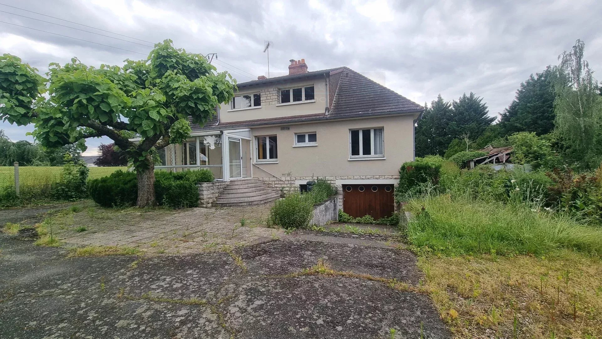 Opportunité Exceptionnelle: Maison Familiale de 130m² à Bellegarde avec Grange