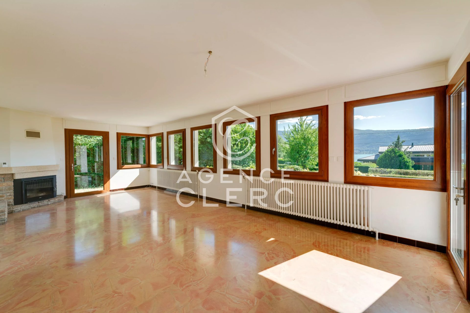 4 Bedroom Villa/Townhouse's Image 5
