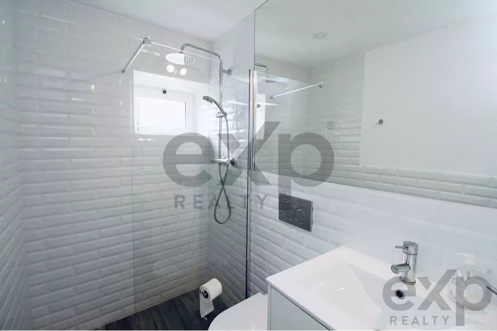 "Elegant Coastal Villa in Fuseta: Your Dream Home" 85949001 image 21