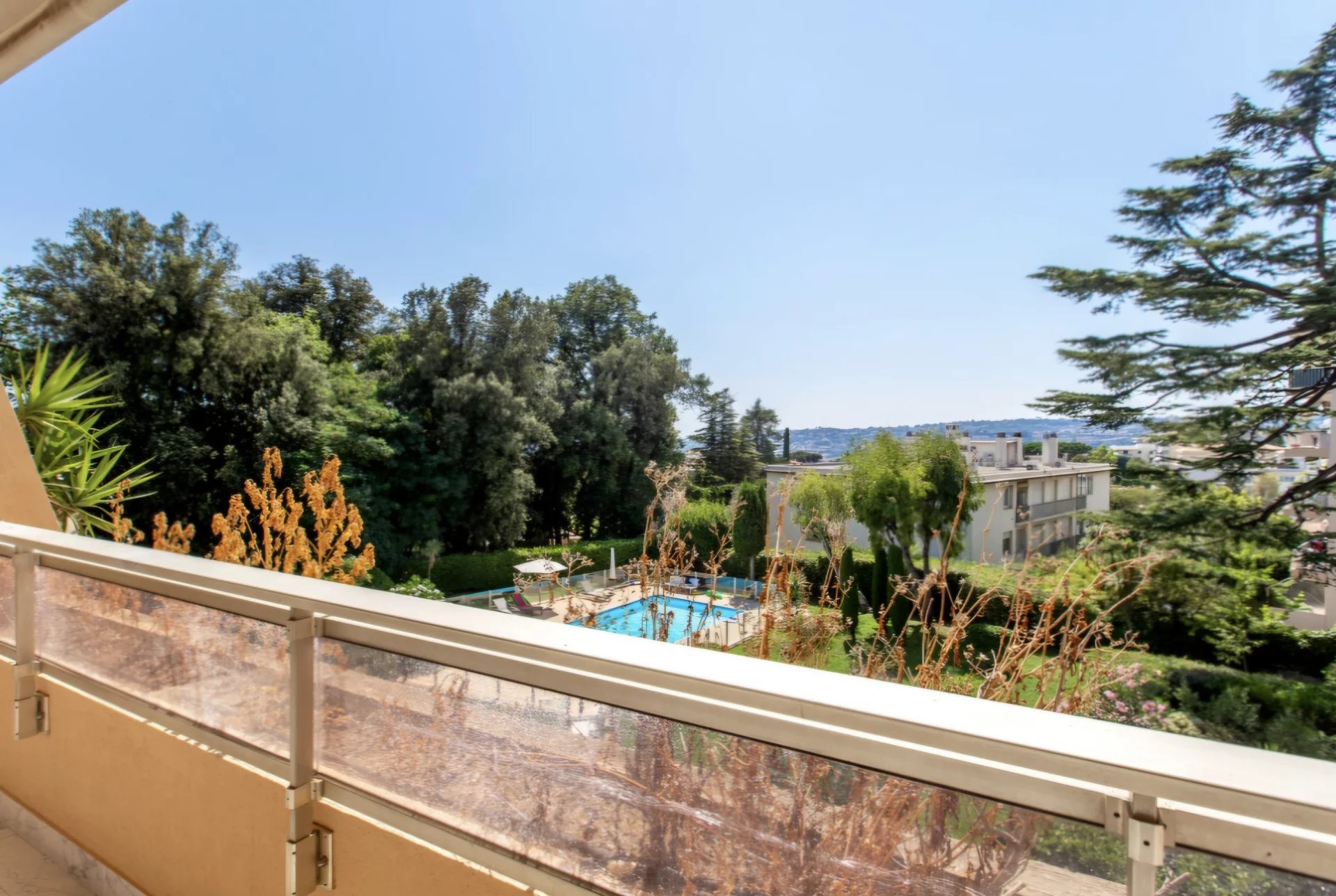 Agence immobilière de JOHN ROYCE