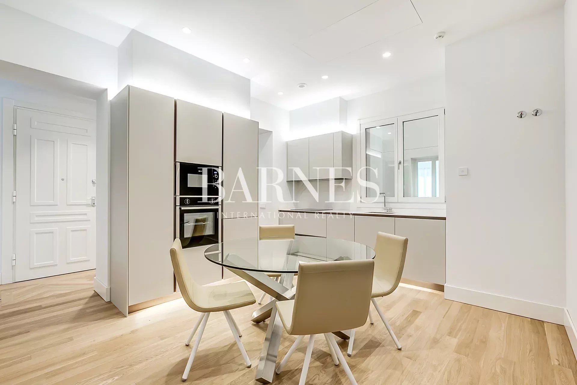 Daire Madrid - picture 11